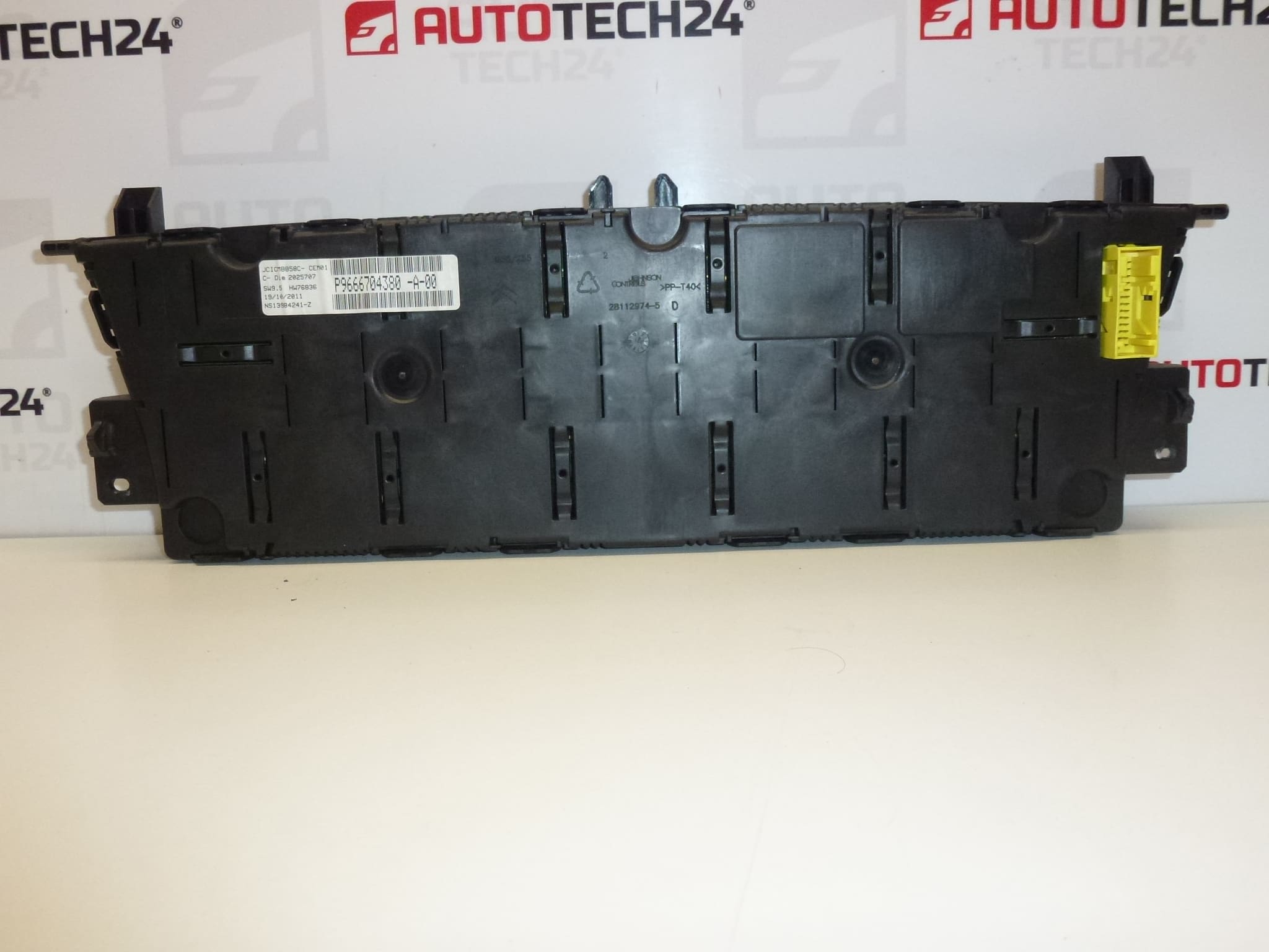 Ταχύμετρο Citroën C4 Picasso χιλιόμετρα 205 χιλ. χλμ. 9666704380 -A-00 6103KV