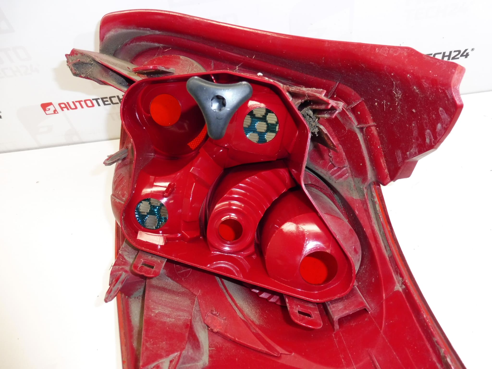 Αριστερός Πίσω Φανός Peugeot 207 SW 9680158080 6350CT - Image 2