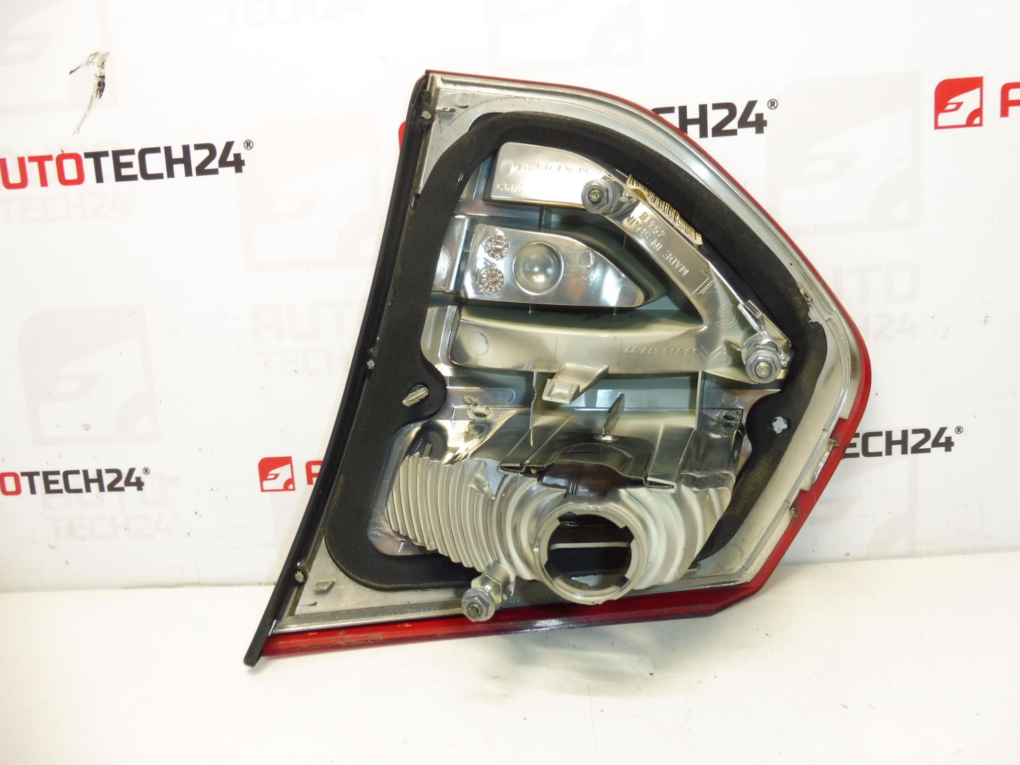 Πίσω Αριστερό Φως Πορτ-Μπαγκάζ Citroën C4 Picasso 9653547777 6350CC - Image 2