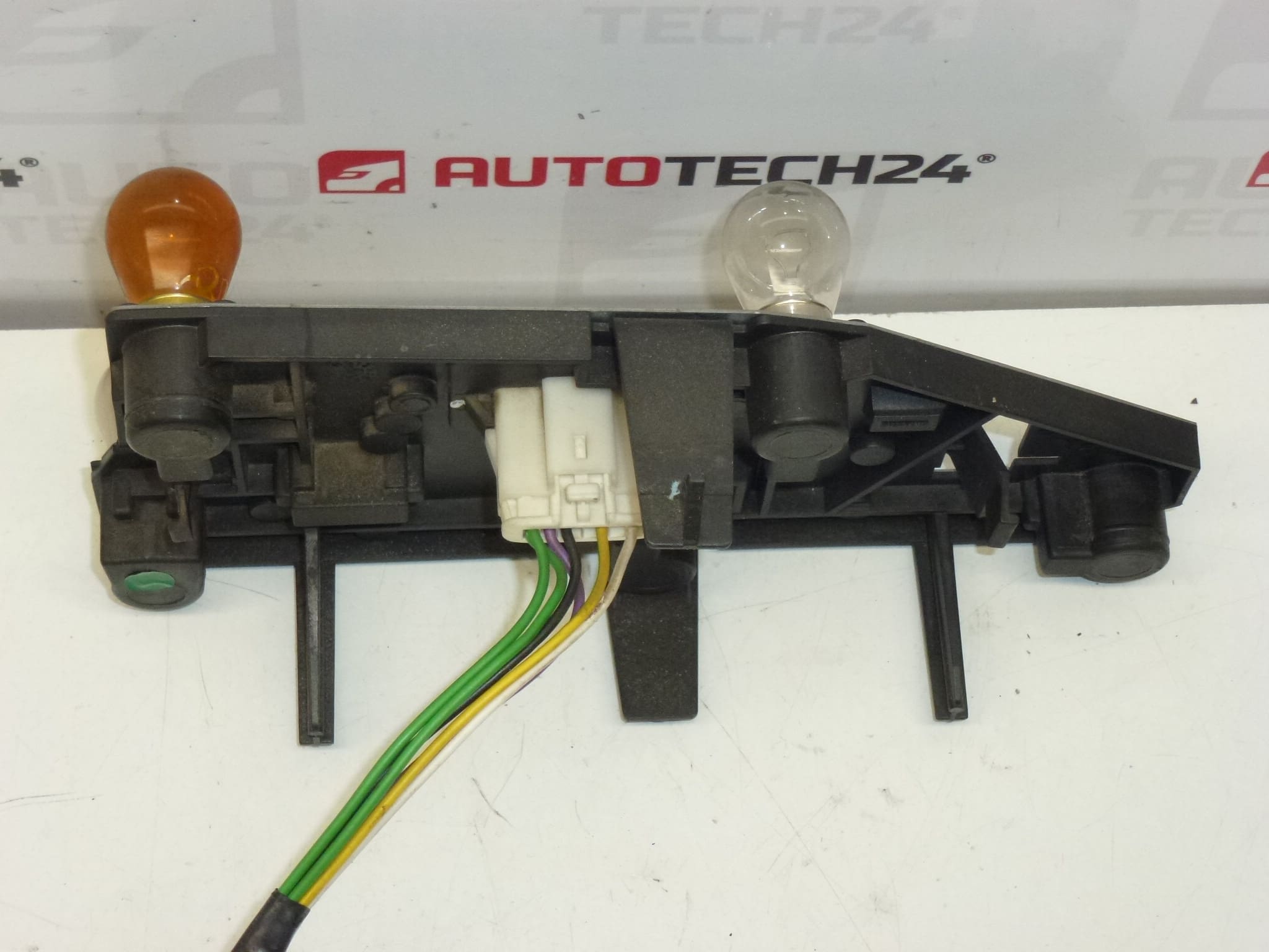 Φωτιστικό πίσω δεξιάς λάμπας Peugeot 406 4 πόρτες 9630364777 6351L5 - Image 2