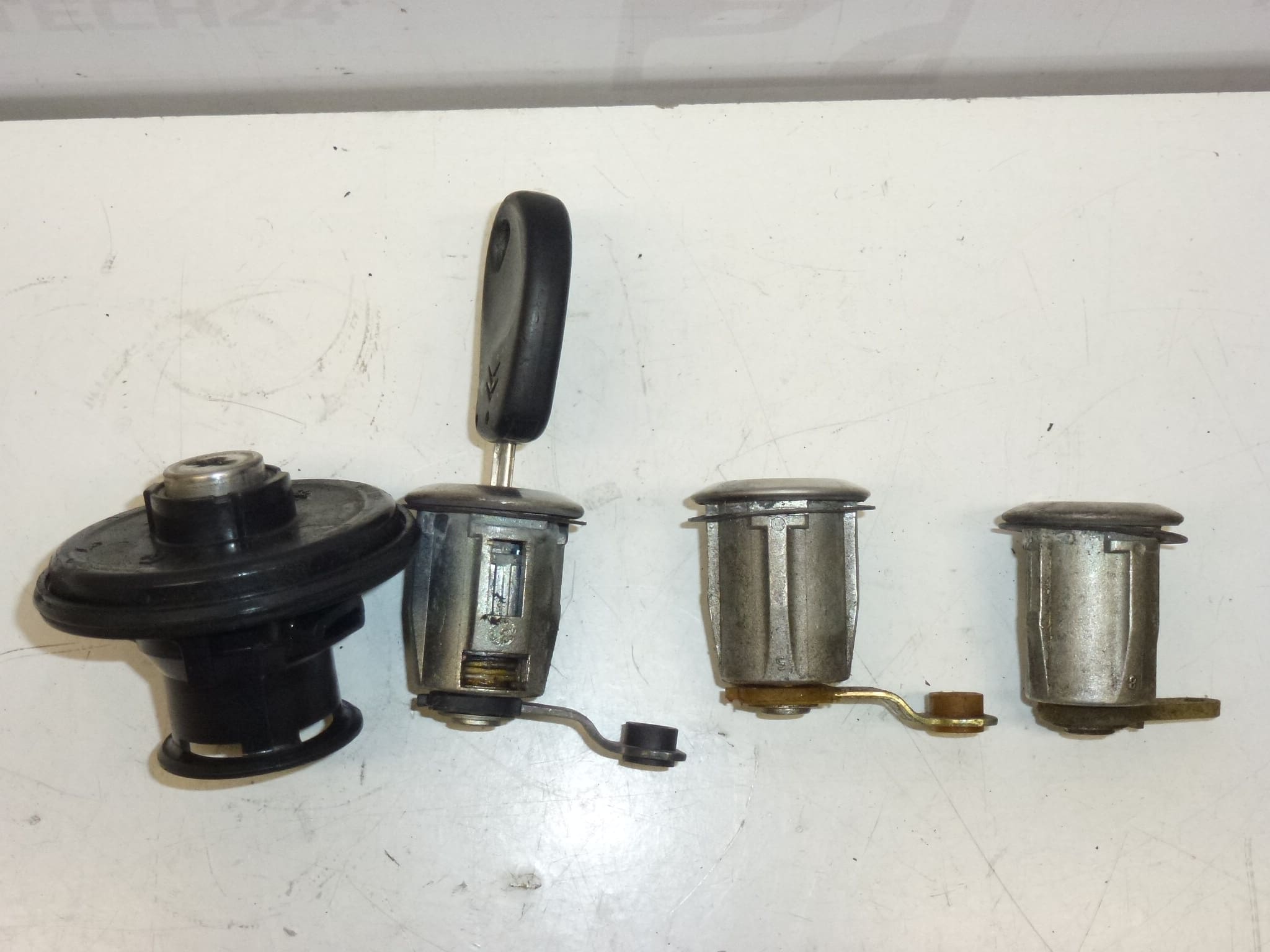 Σετ Κλειδιών και Κλειδαριών Citroën Berlingo II 4162CF - Image 2