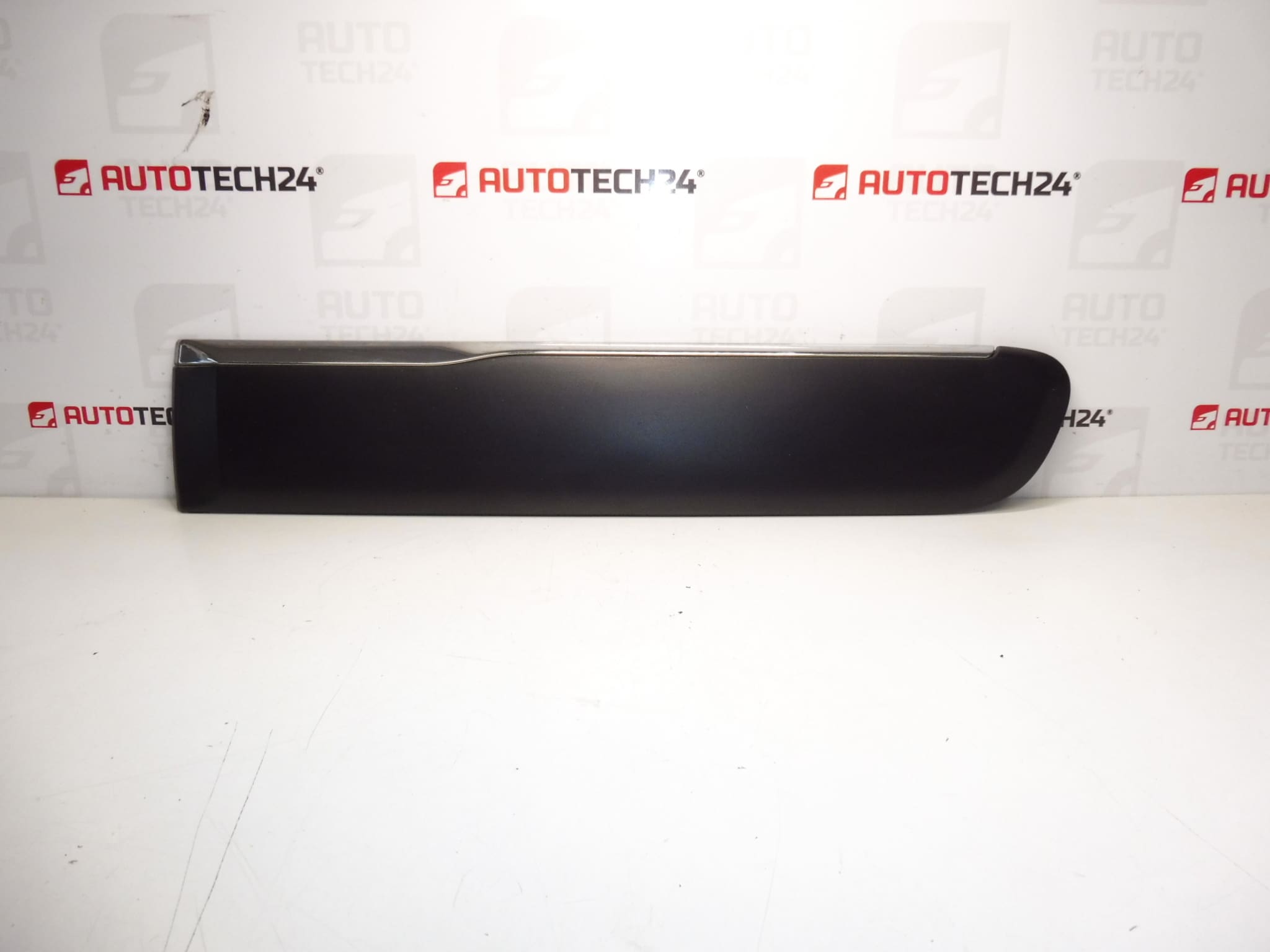 Αριστερή πίσω πόρτα μπαρ Citroen C3 Picasso 9686338477 8546y5