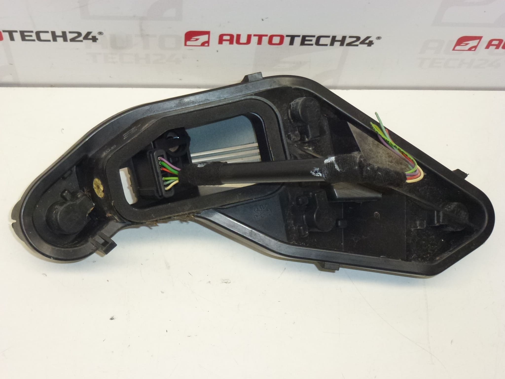 Υποδοχή λάμπας πίσω δεξιού φαναριού + καλώδιο Peugeot 207 6351Y7 - Image 2