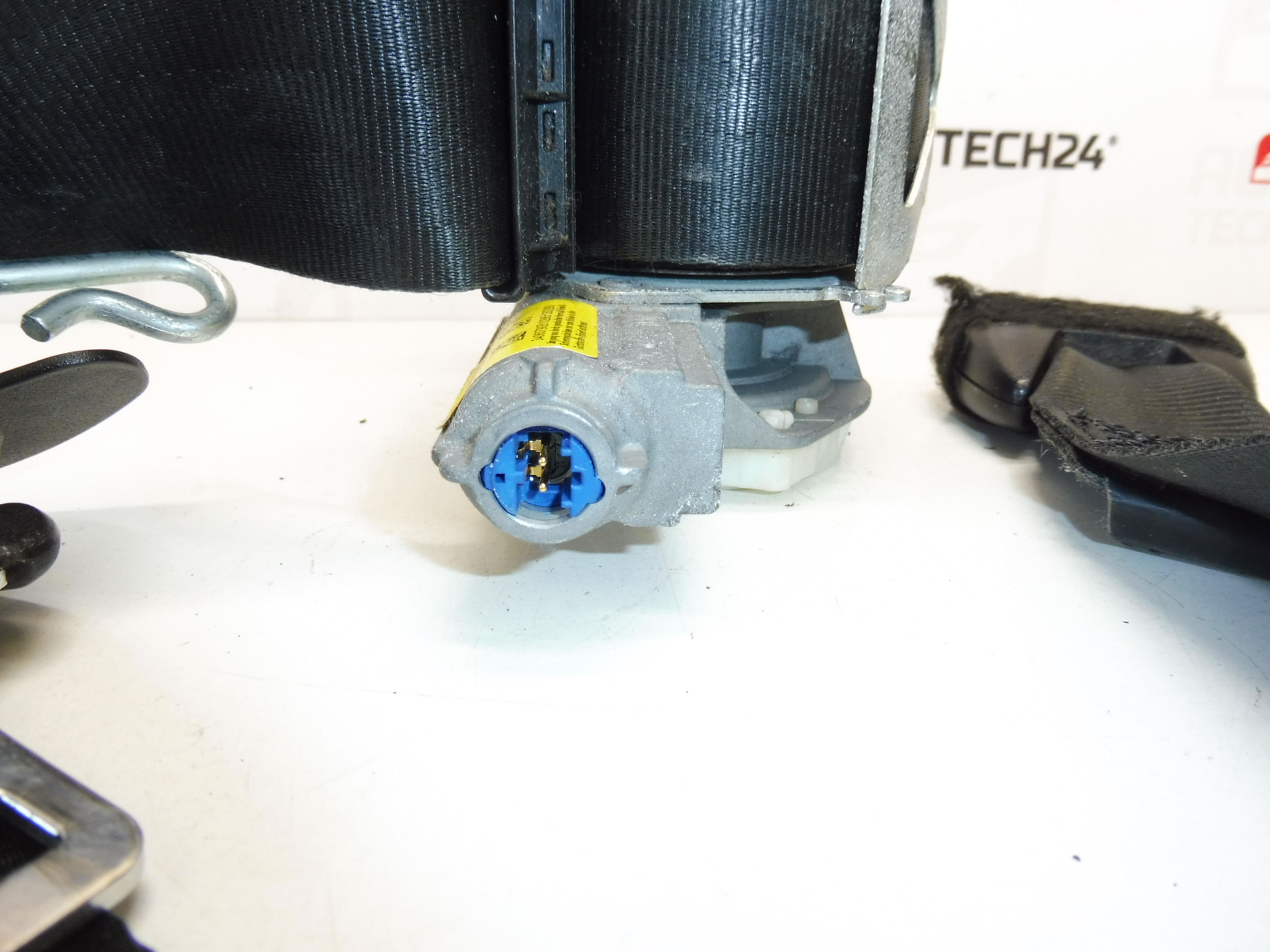 Δεξιά ζώνη ασφαλείας Peugeot 3008 5008 34068389F 8975HN