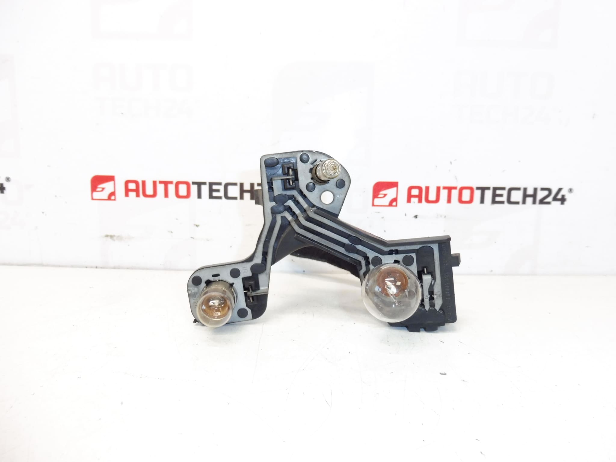 Κόμμα για πίσω φως εσωτερική Citroën C5 x7 9671811380 6350JR