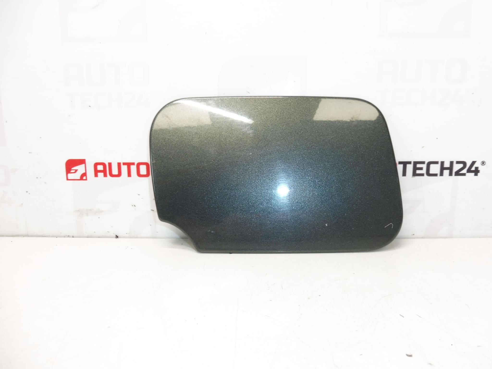 Cover Tank Peugeot 407 Sedan 1517A6 EZQC