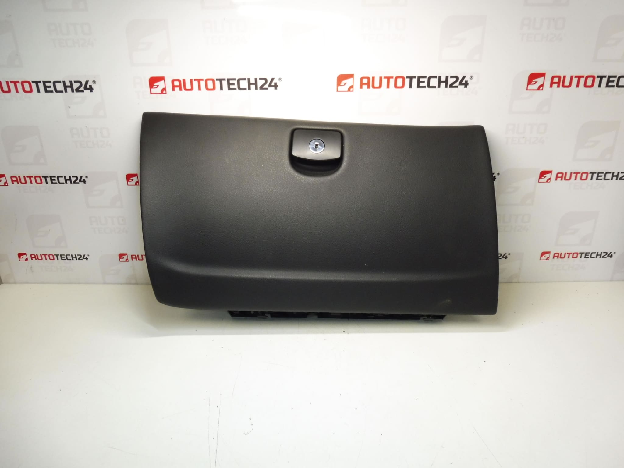 Peugeot 407 8226J0 καπάκι