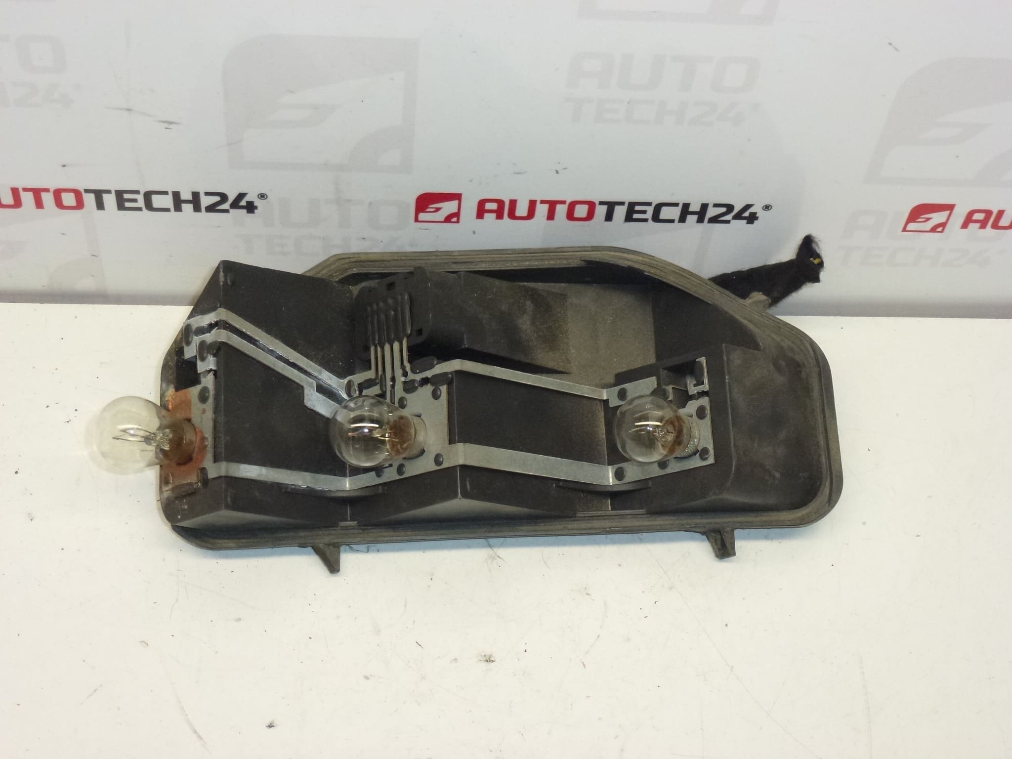 Πρίζα με καλωδίωση πίσω δεξιού φανού Peugeot 407 KOMBI 6351T3 6351FR