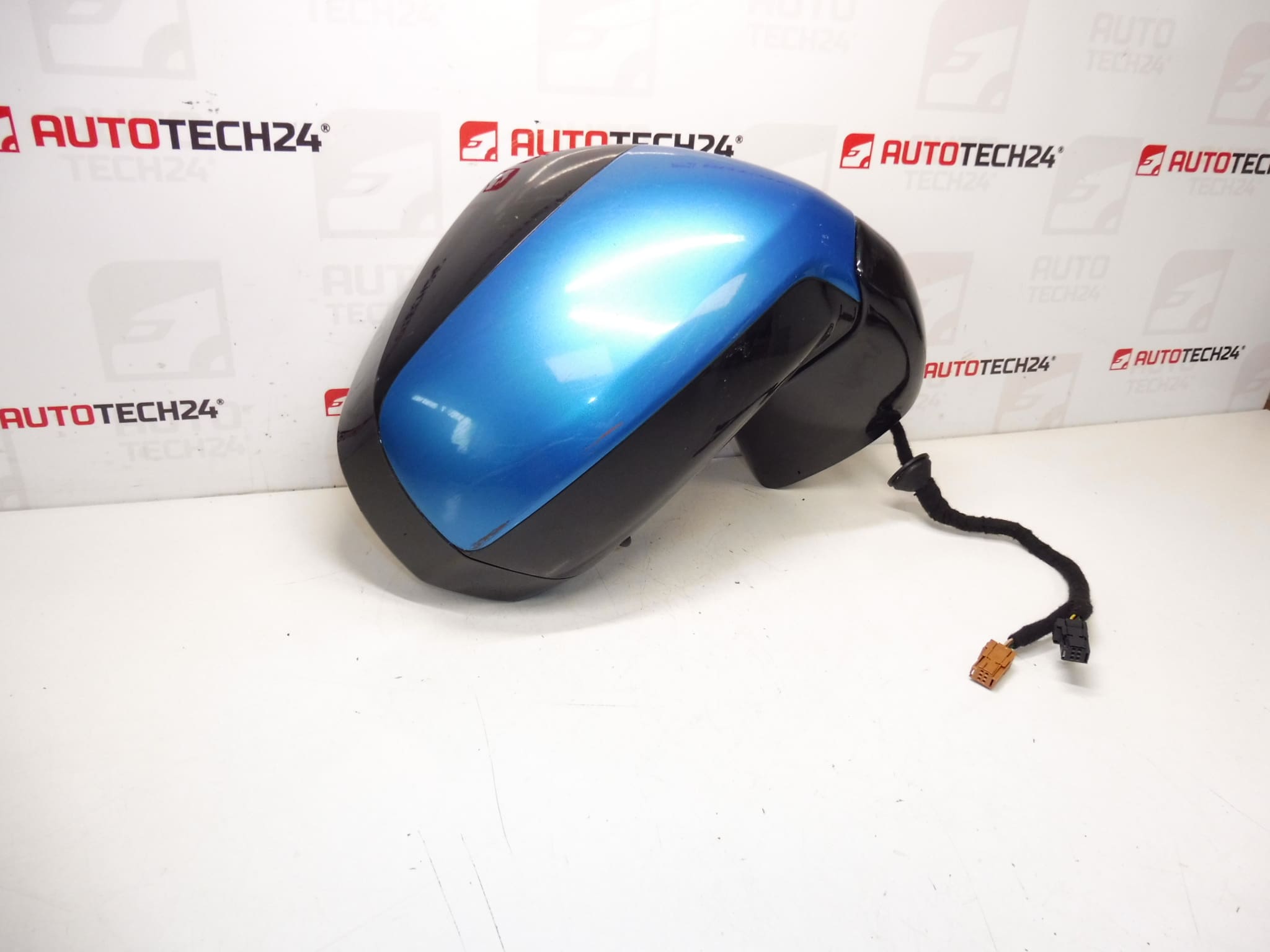 Δεξιά πίσω όψη καθρέφτης KGWC Citroën C3 Picasso 8153XR