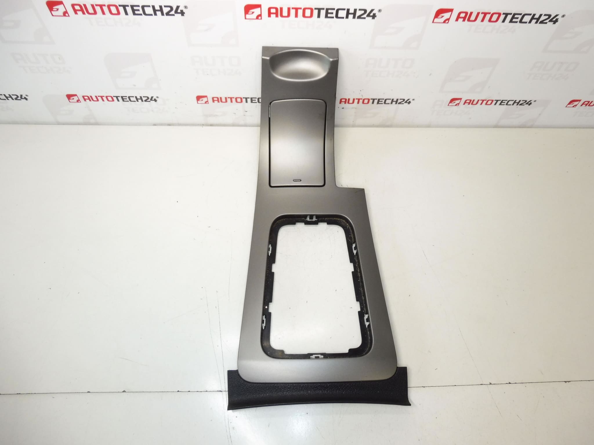 Κεντρικός πίνακας Peugeot 407 9646824577 7589A5