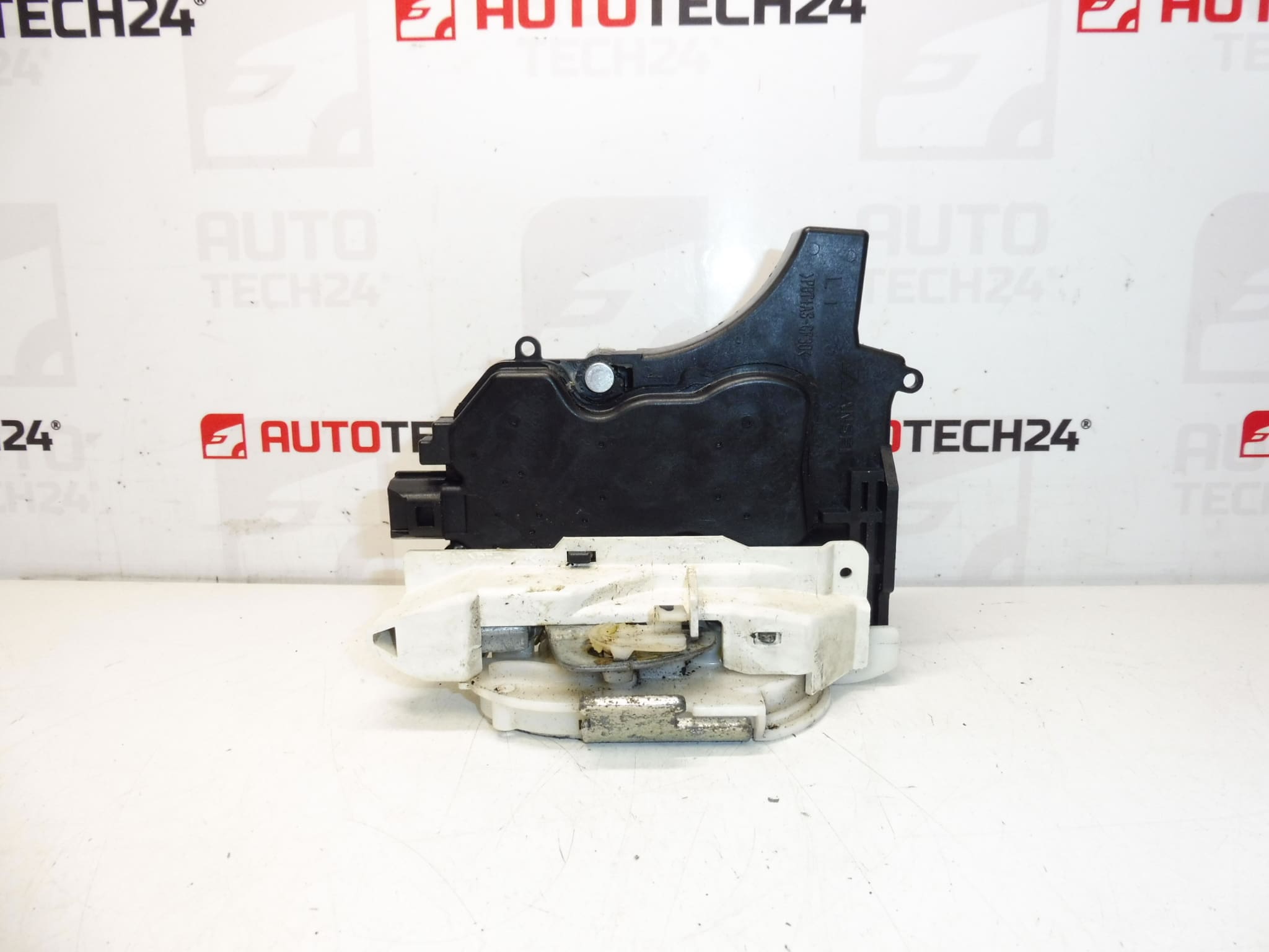 Αριστερή μπροστινή πόρτα κλειδαριά Citroën C-Crosser Peugeot 4007 9135cc