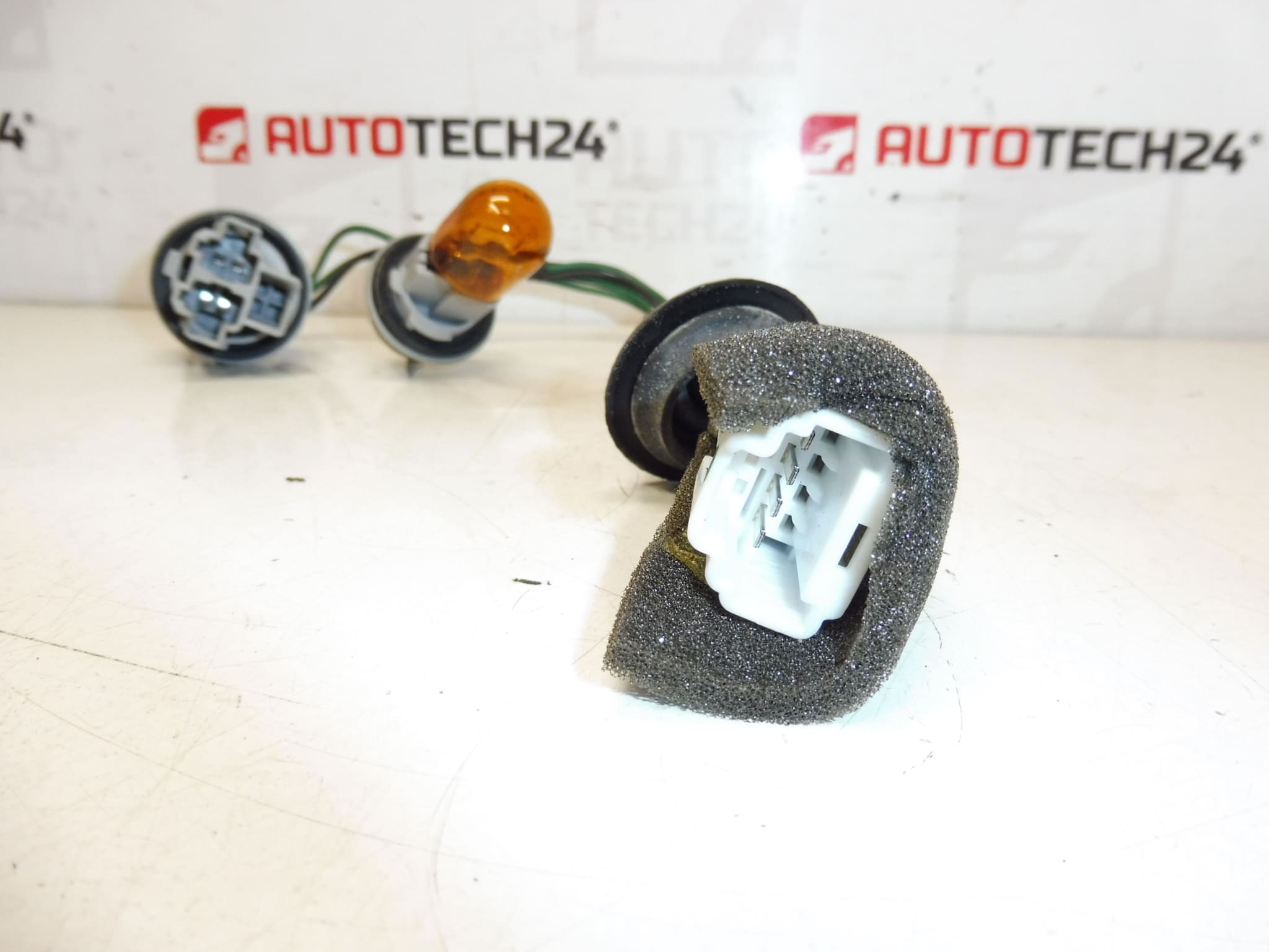 Χρησιμοποιημένη λάμπα για Peugeot και Citroën - Image 2