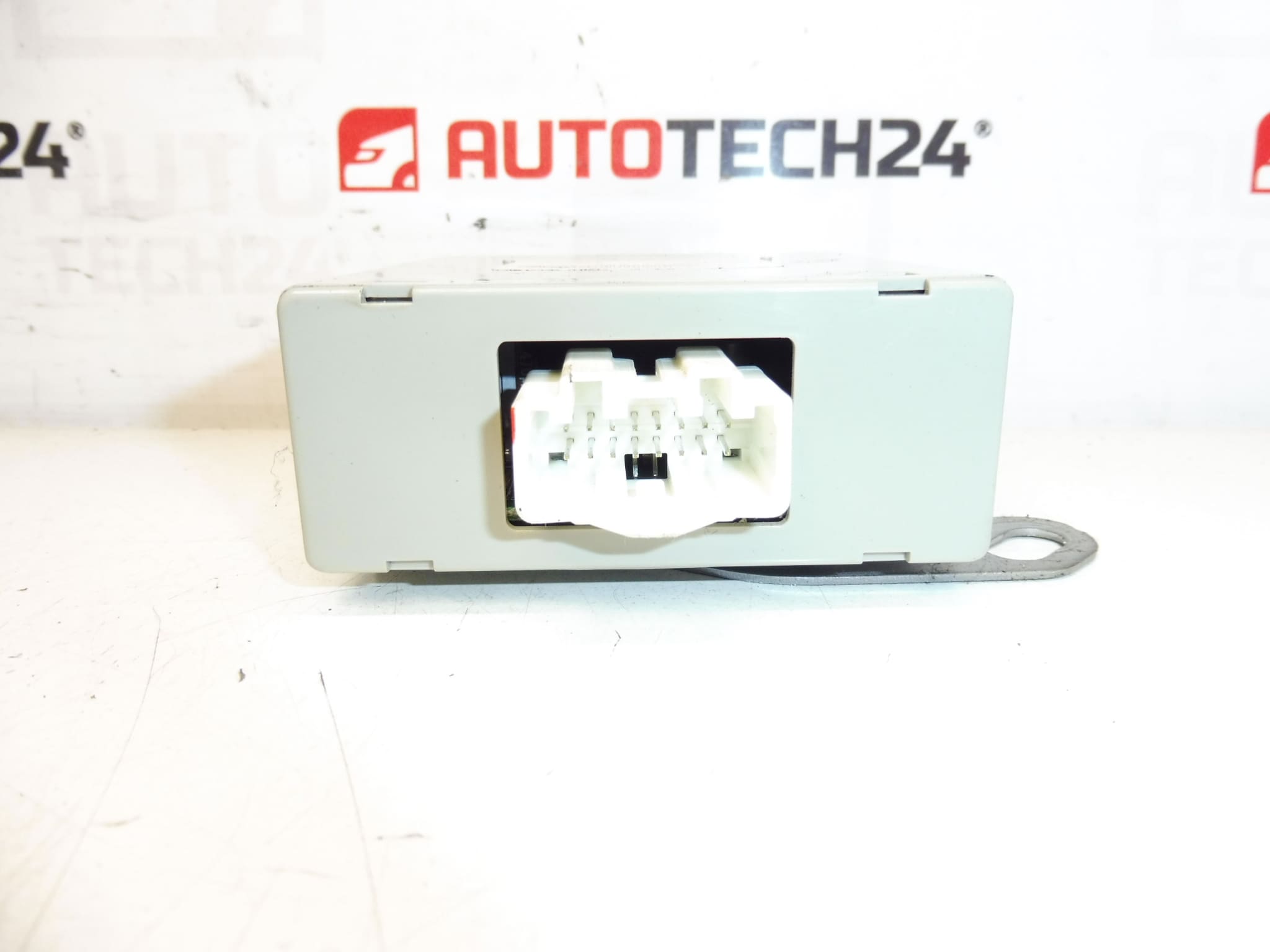 ECU 4WD Citroën C-Crosser Peugeot 4007 8631A676 314404 - Image 2