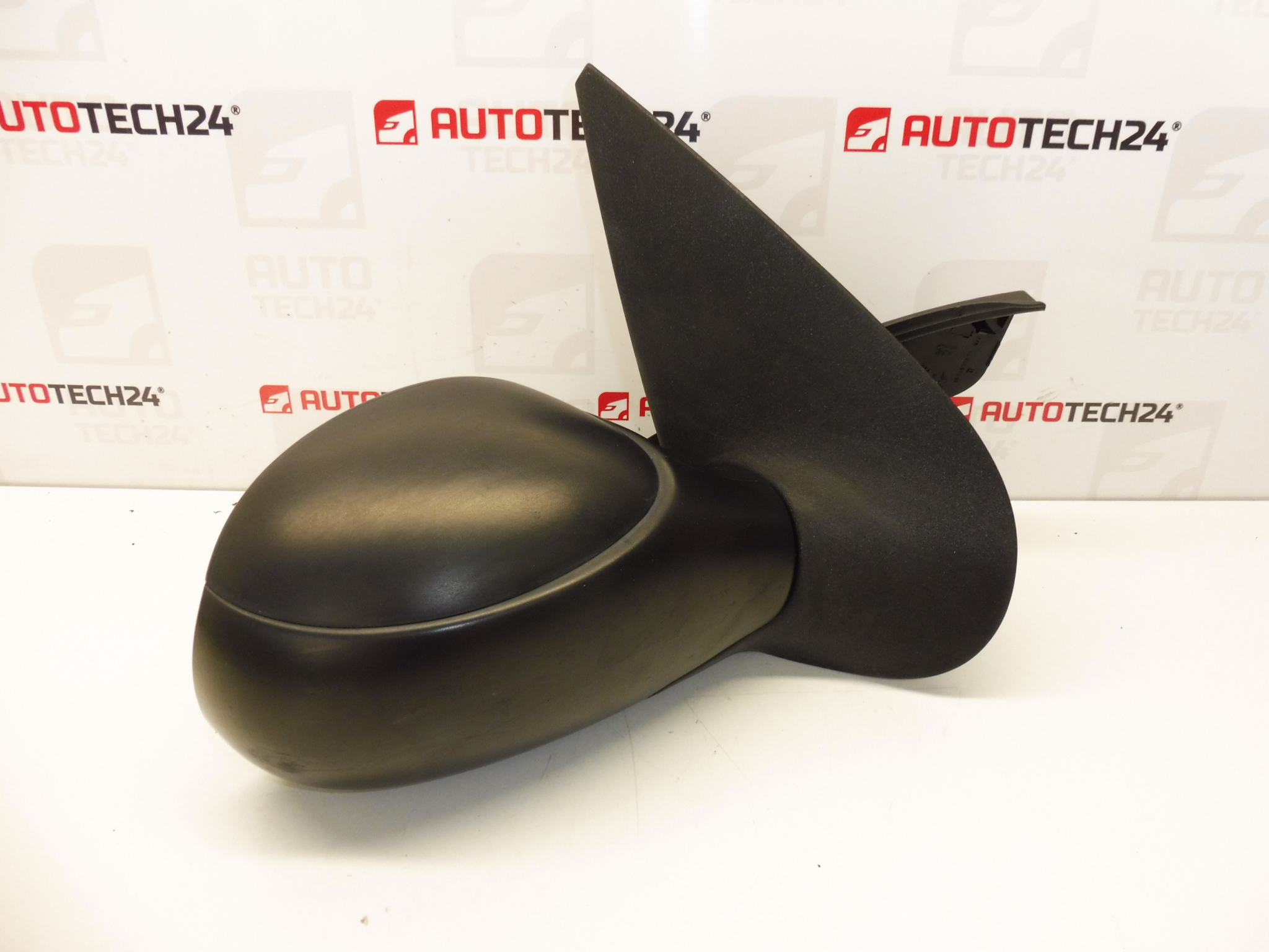 Δεξιός καθρέφτης Peugeot 206 96437171XT 8148XY