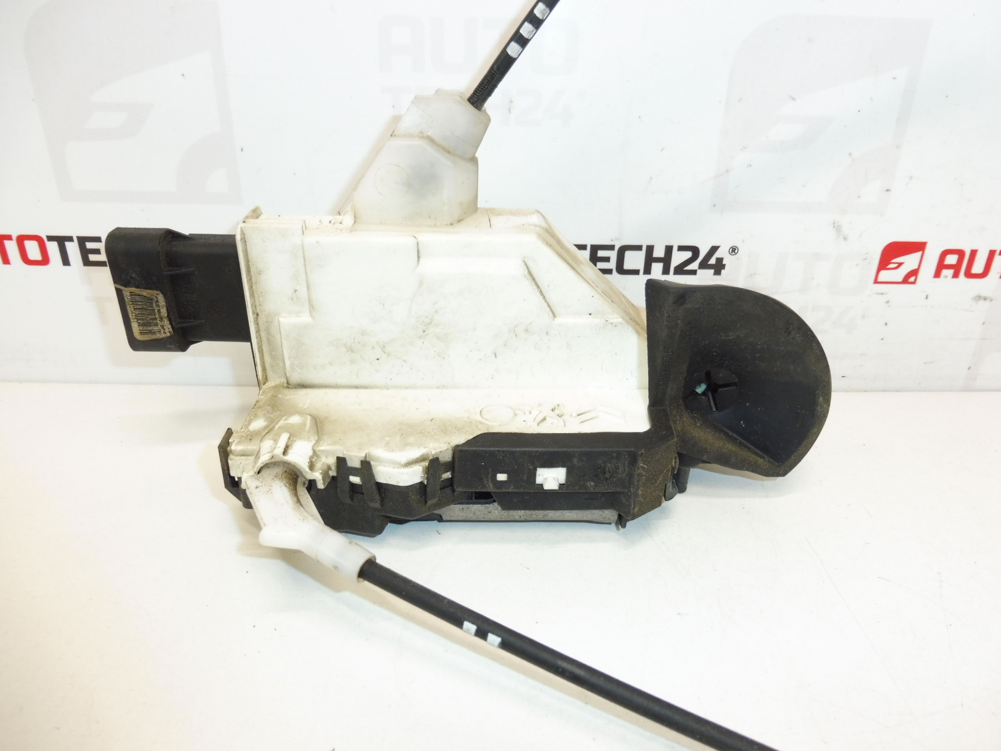 Αριστερή κλειδαριά μπροστινής πόρτας οδηγός Peugeot 3008 5008 9800623180 9135HF