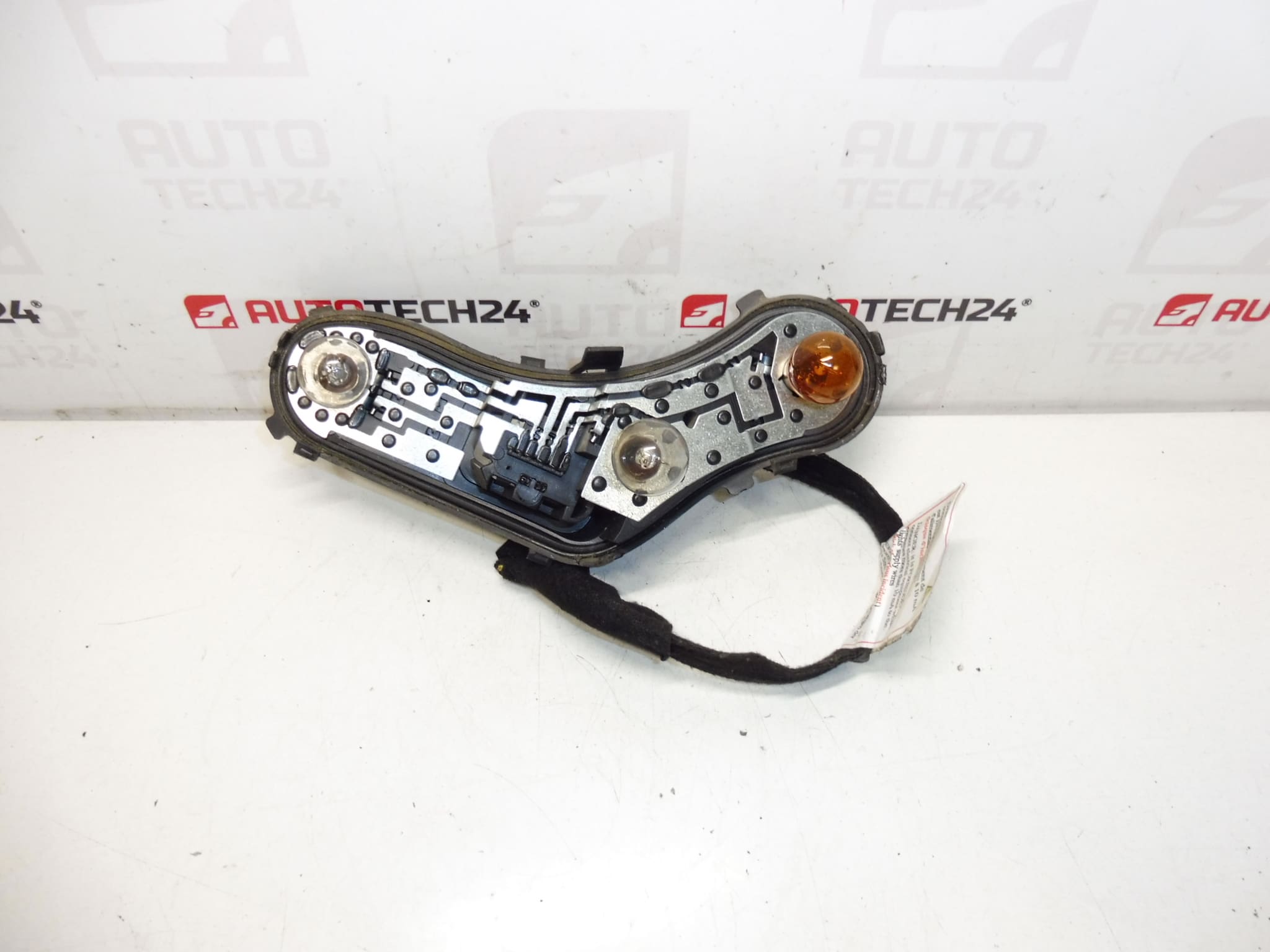 Πρίζα λαμπτήρα Peugeot 3008 9683460780 6351HC