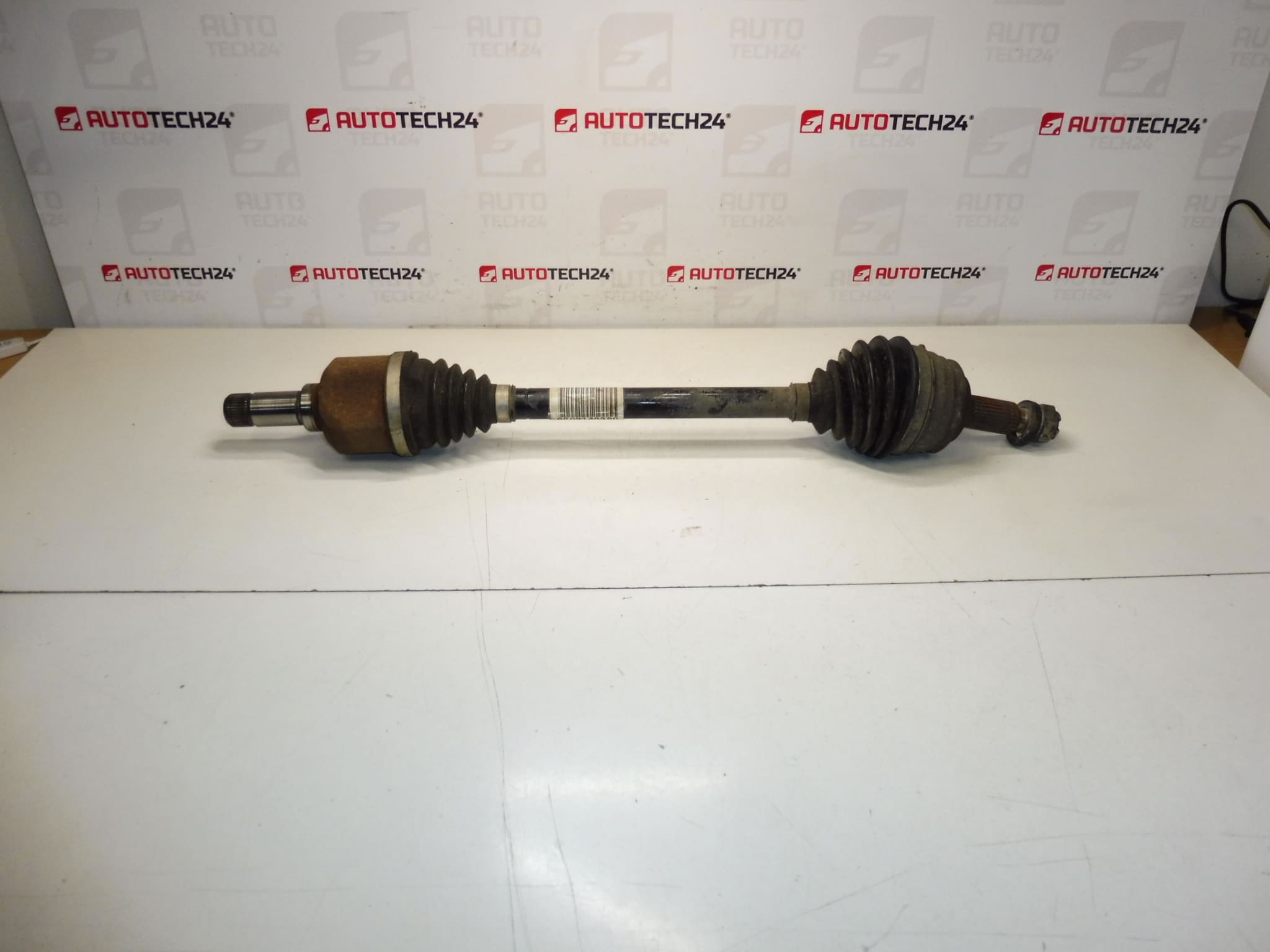 αριστερό μισό άξονα Citroën Peugeot 9809149380 1611621080