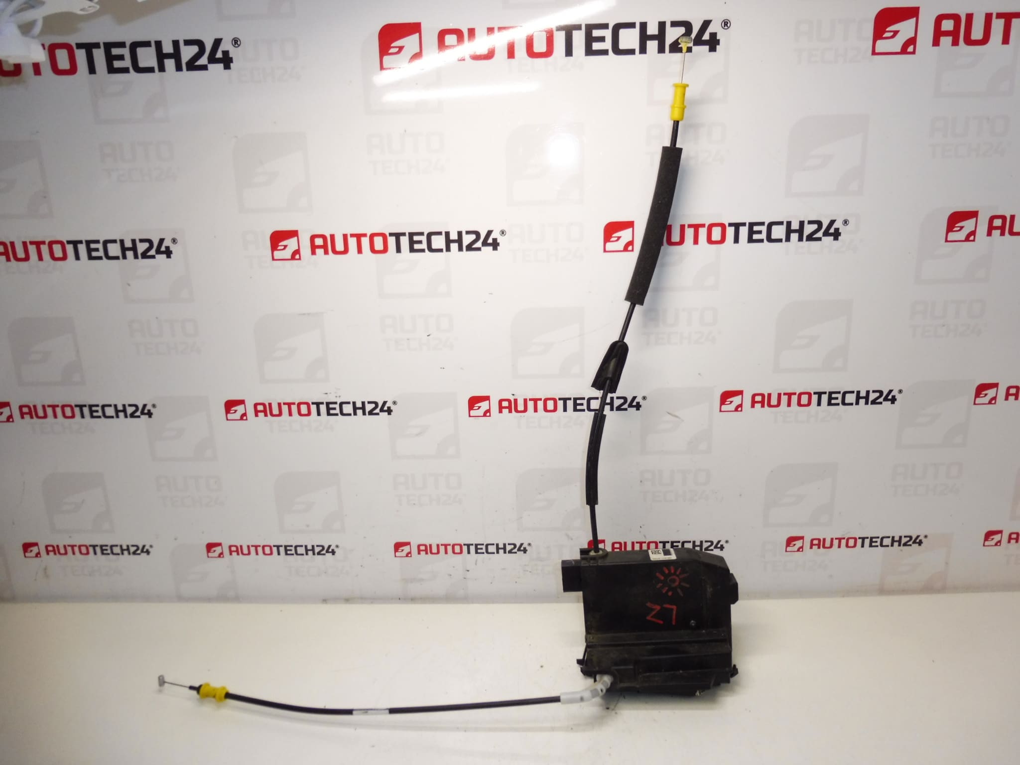 Κλειδαριά πίσω αριστερής πόρτας συνοδηγού Peugeot 308 T9 9826126080