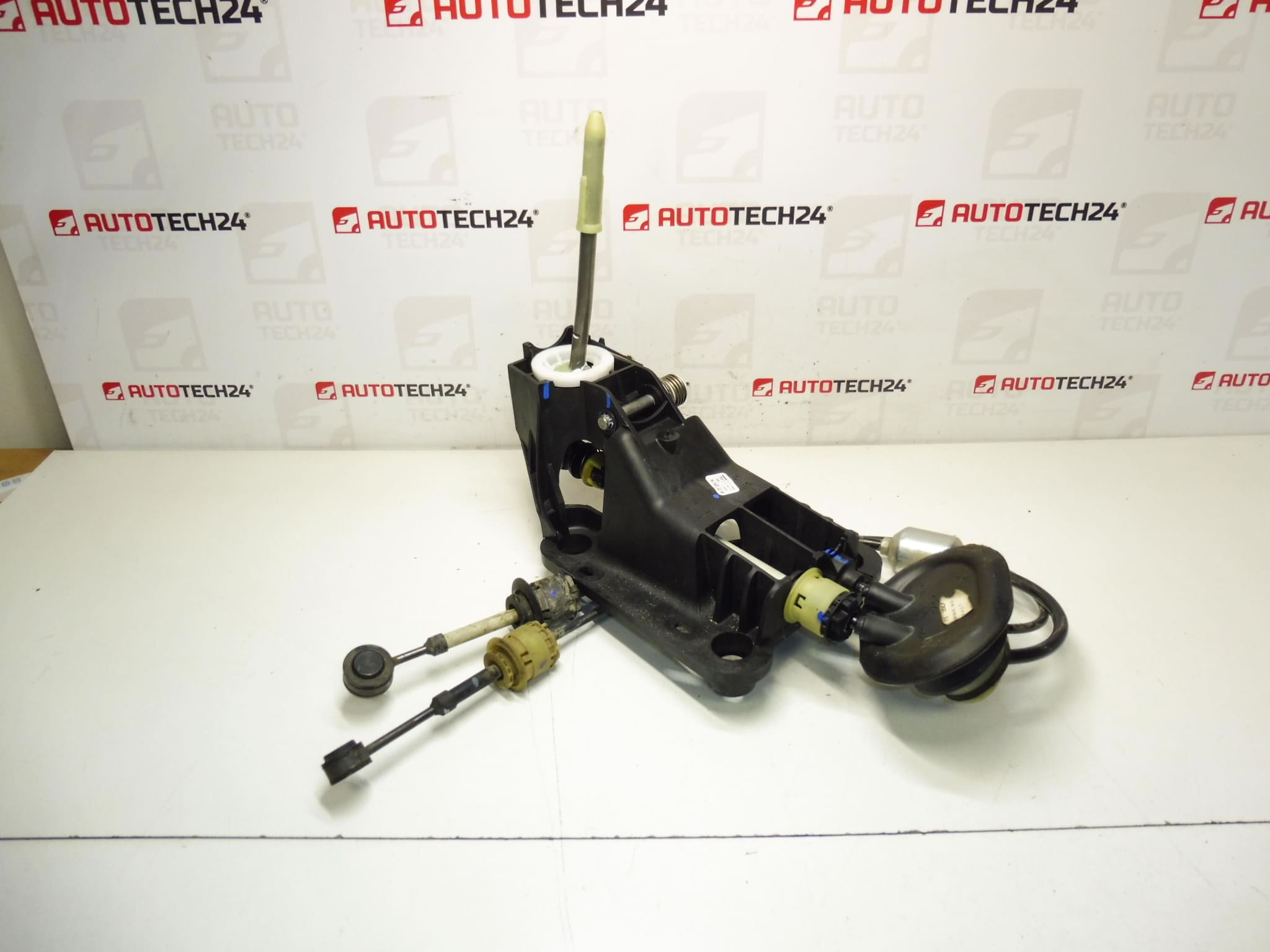 Μοχλός αλλαγής ταχυτήτων με ντίζες Peugeot 207 9654072280 2400CP 2444CZ
