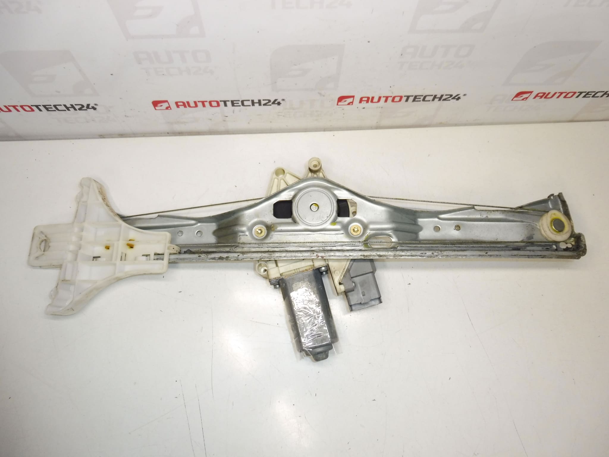 Μηχανισμός ανύψωσης δεξιού πίσω παραθύρου Σιτροέν C5 01-07 922467 - Image 2