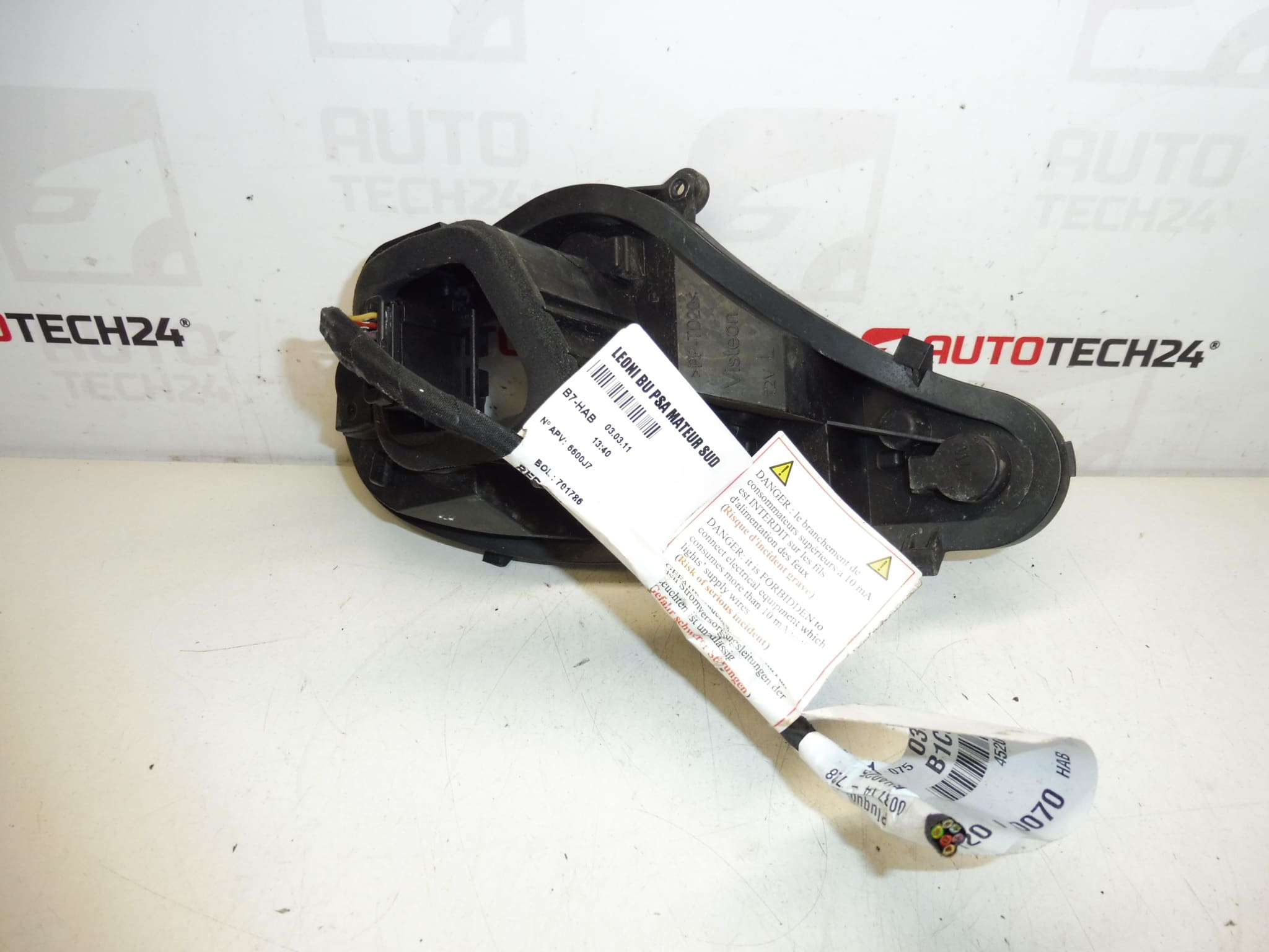 Υποδοχή αριστερό πίσω φανάρι εξωτερικό Citroën C4 II 6350KS - Image 2