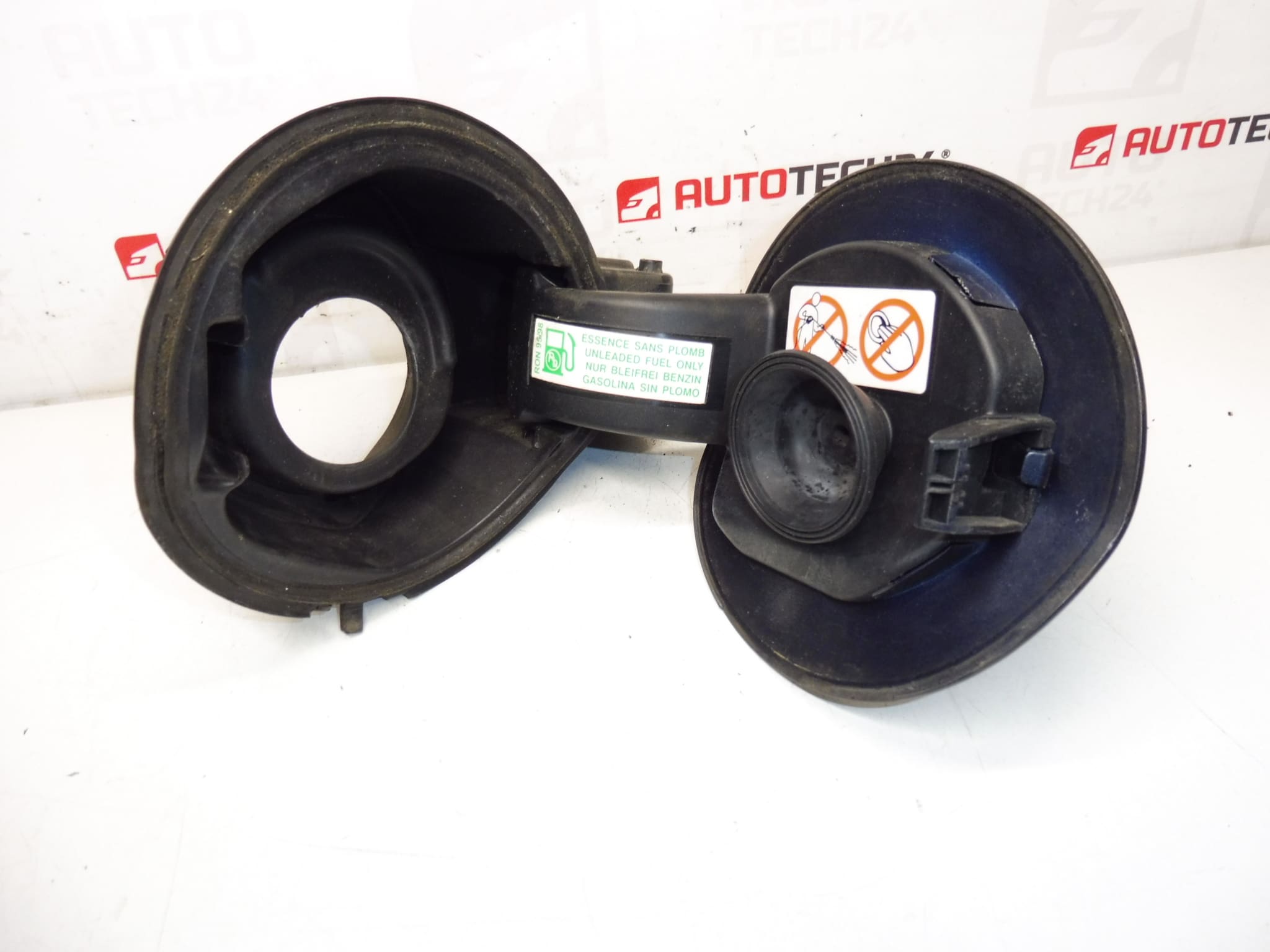 Καπάκι ρεζερβουάρ Citroën C4 B7 KGNC 9687310880 1517J1 1518F9 - Image 2