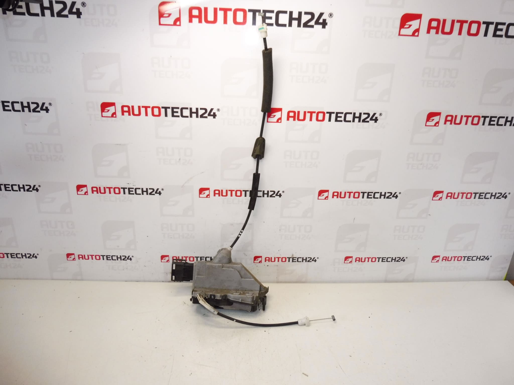 Αριστερή κλειδαριά πίσω πόρτας Citroën C3 II A51 9800625080