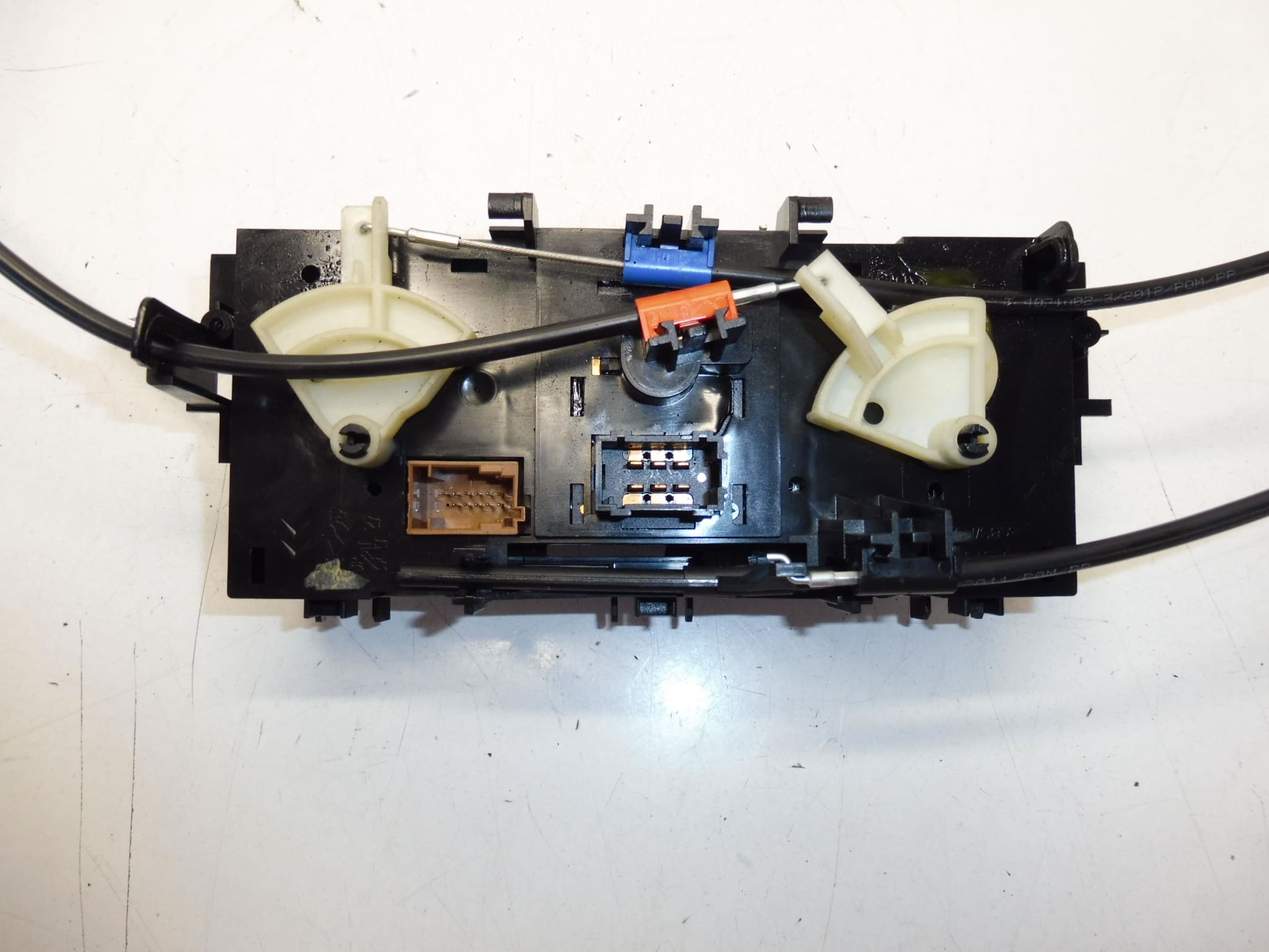 Έλεγχος θερμαντήρα κλιματισμού Citroen C3 II και DS3 9675400280 - Image 2