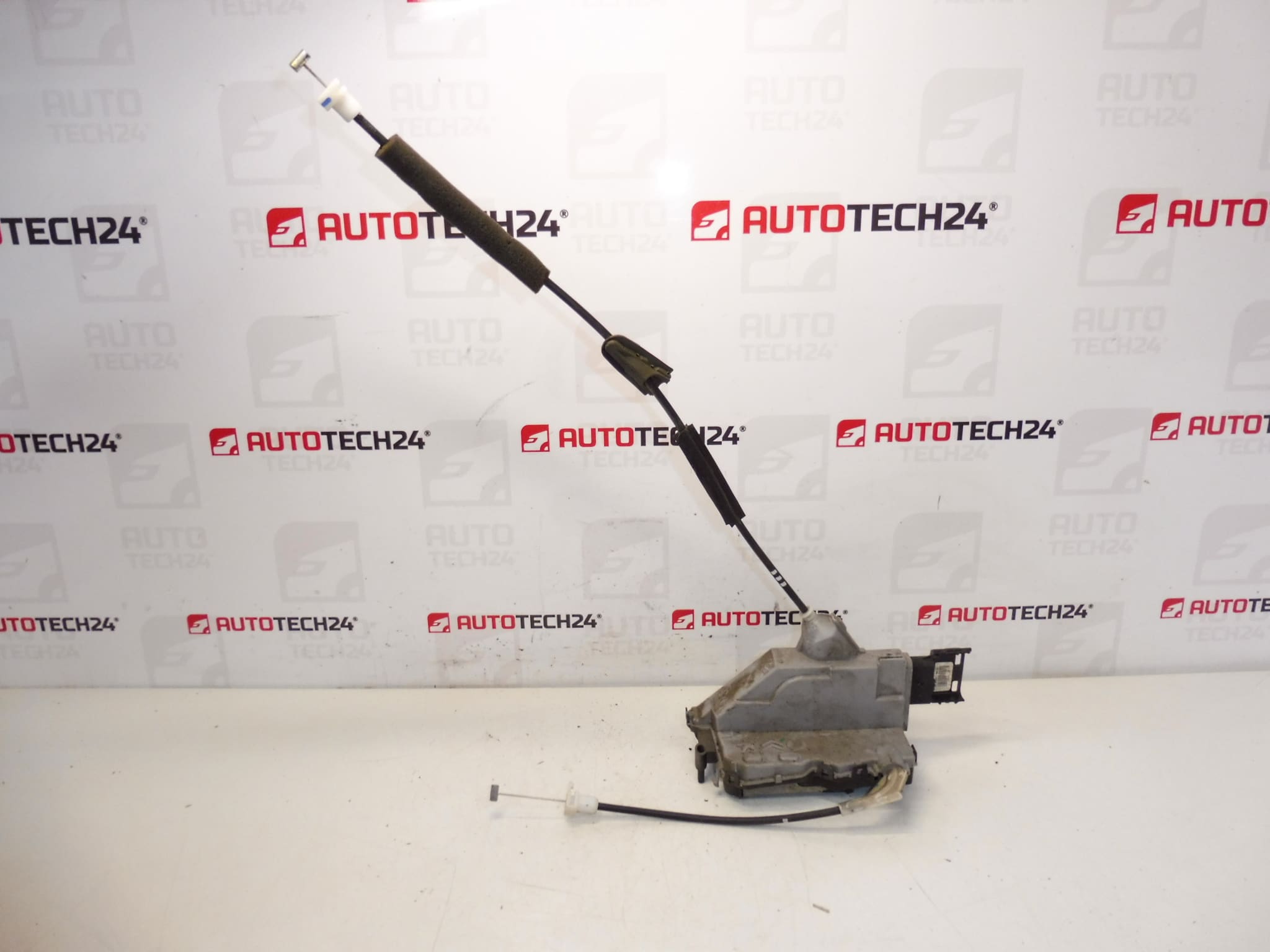 Κλειδαριά πίσω δεξιά πόρτα Citroën C3 II A51 9800625180