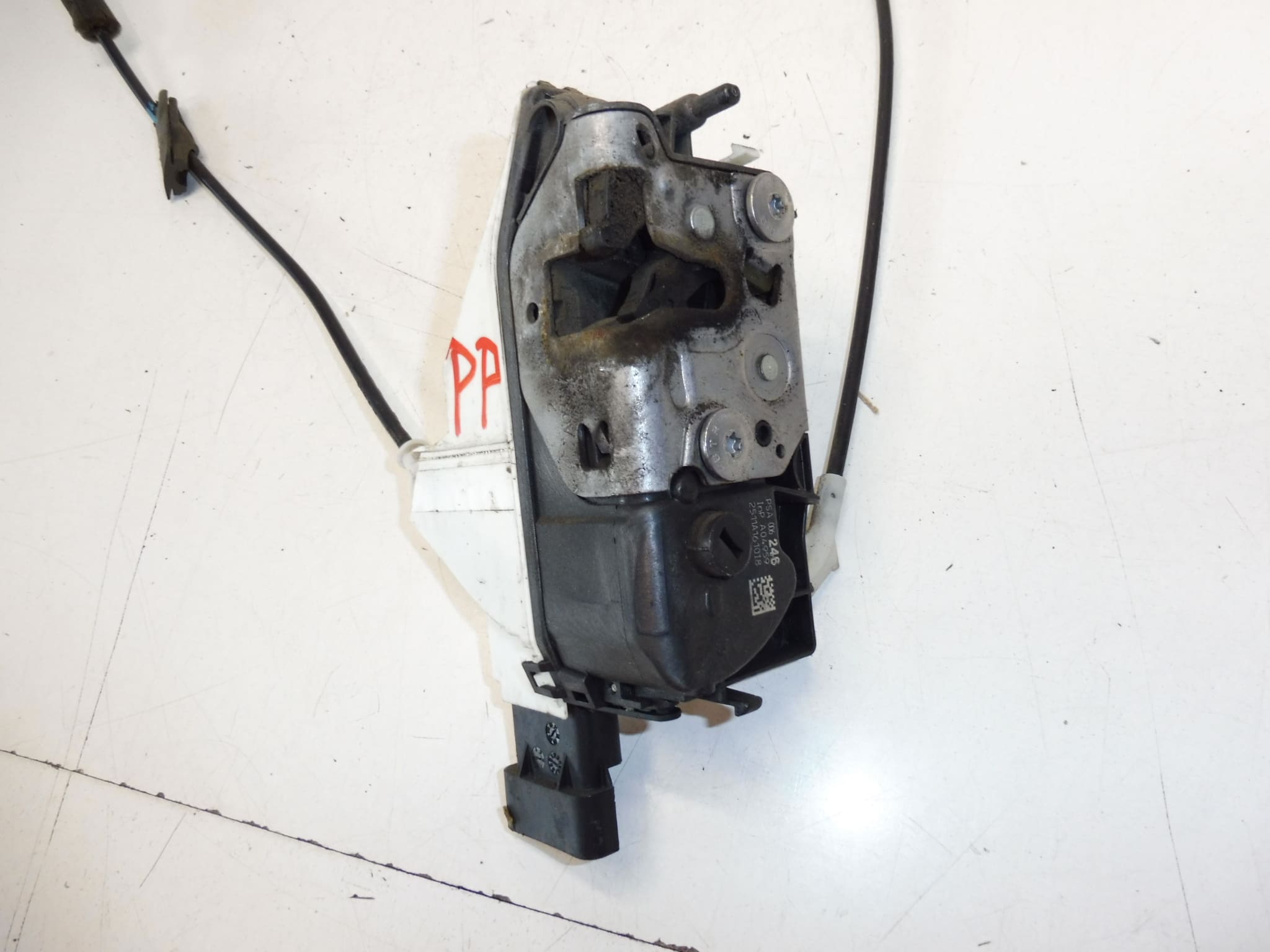 Κλειδαριά πόρτας συνοδηγού Citroën C3 II A51 9800624680 - Image 2