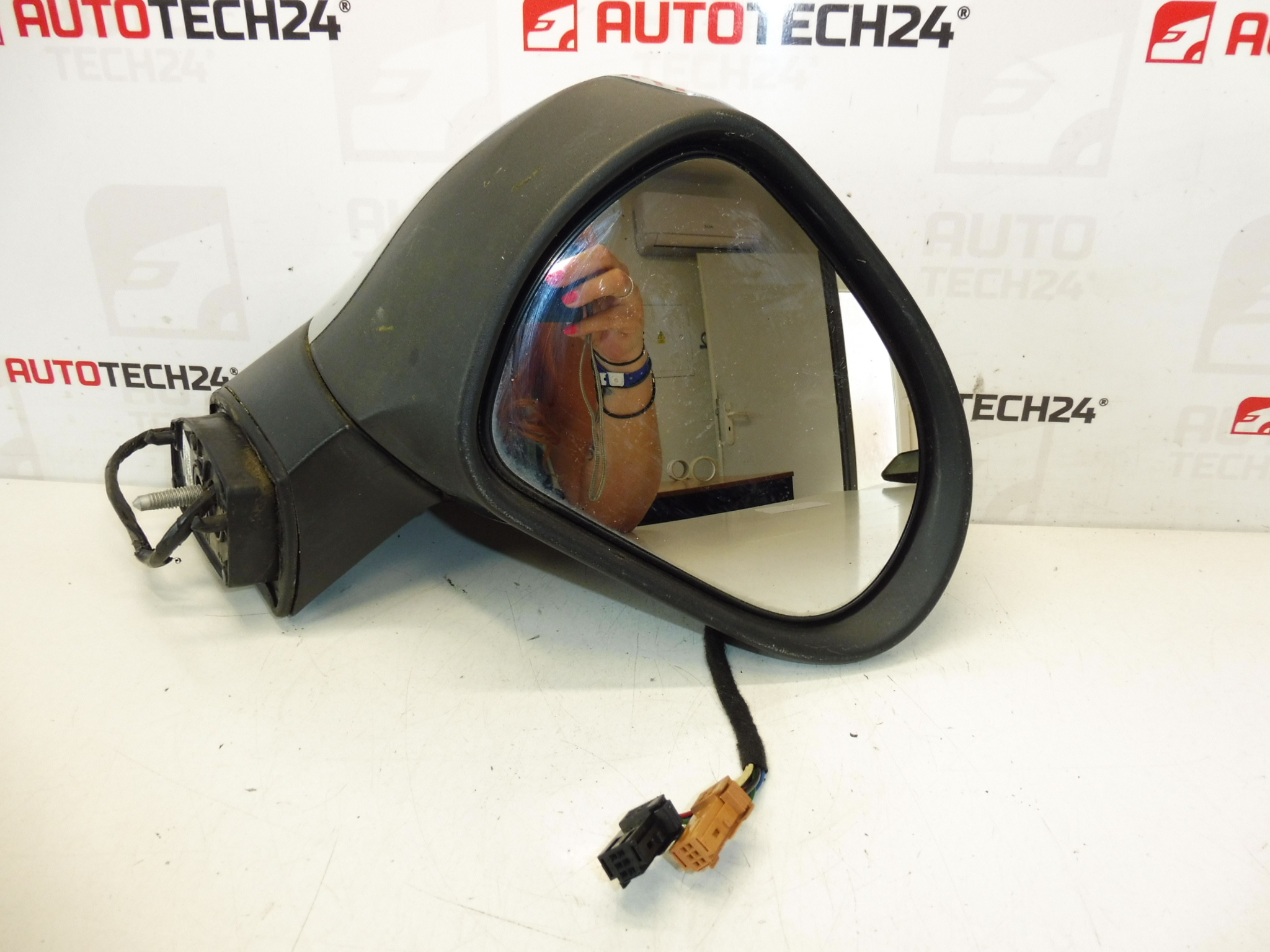Δεξιός καθρέφτης Peugeot 207 EZRC 96806501XT 8149ZH