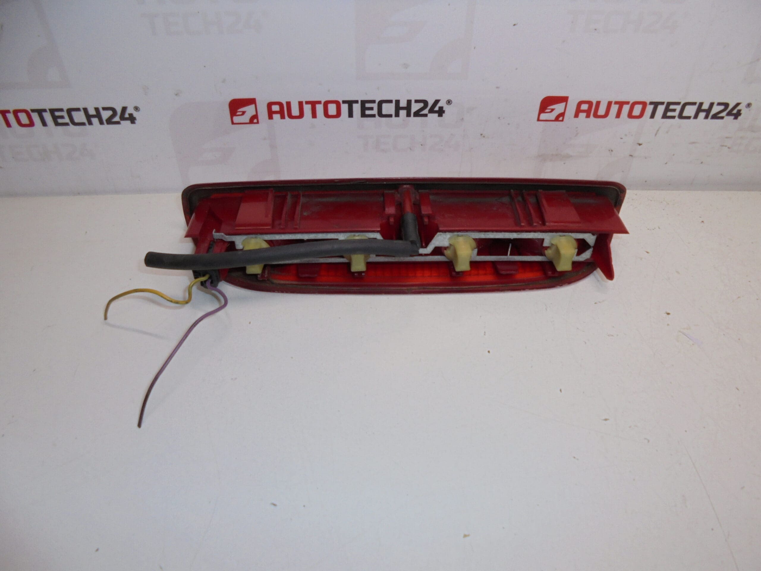 Πίσω φως φρένων Peugeot 307 SW COMBI 6350Q2