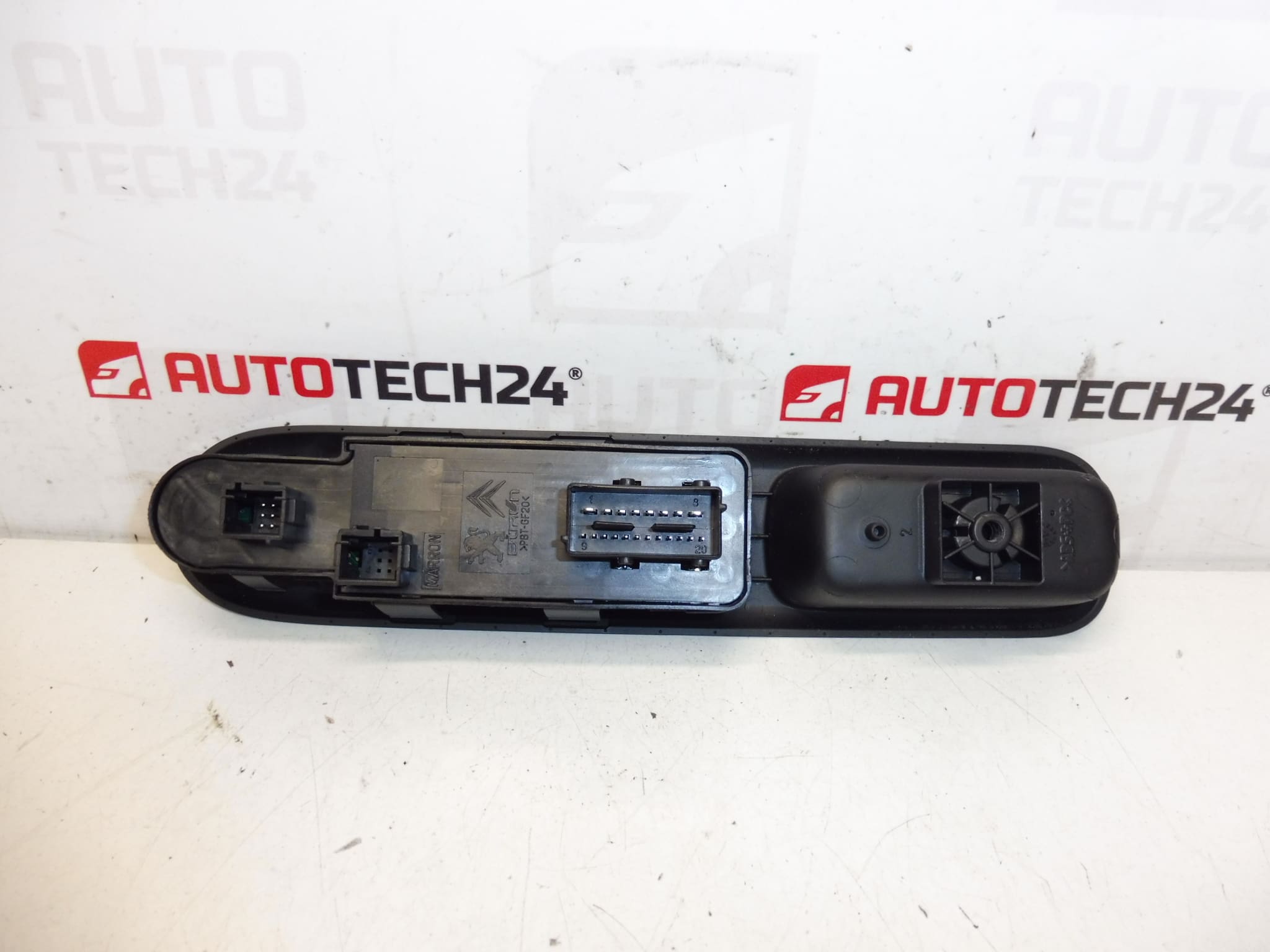 Έλεγχος παραθύρων και καθρεφτών Peugeot 3008 5008 96650620ZD 6490X5 - Image 2