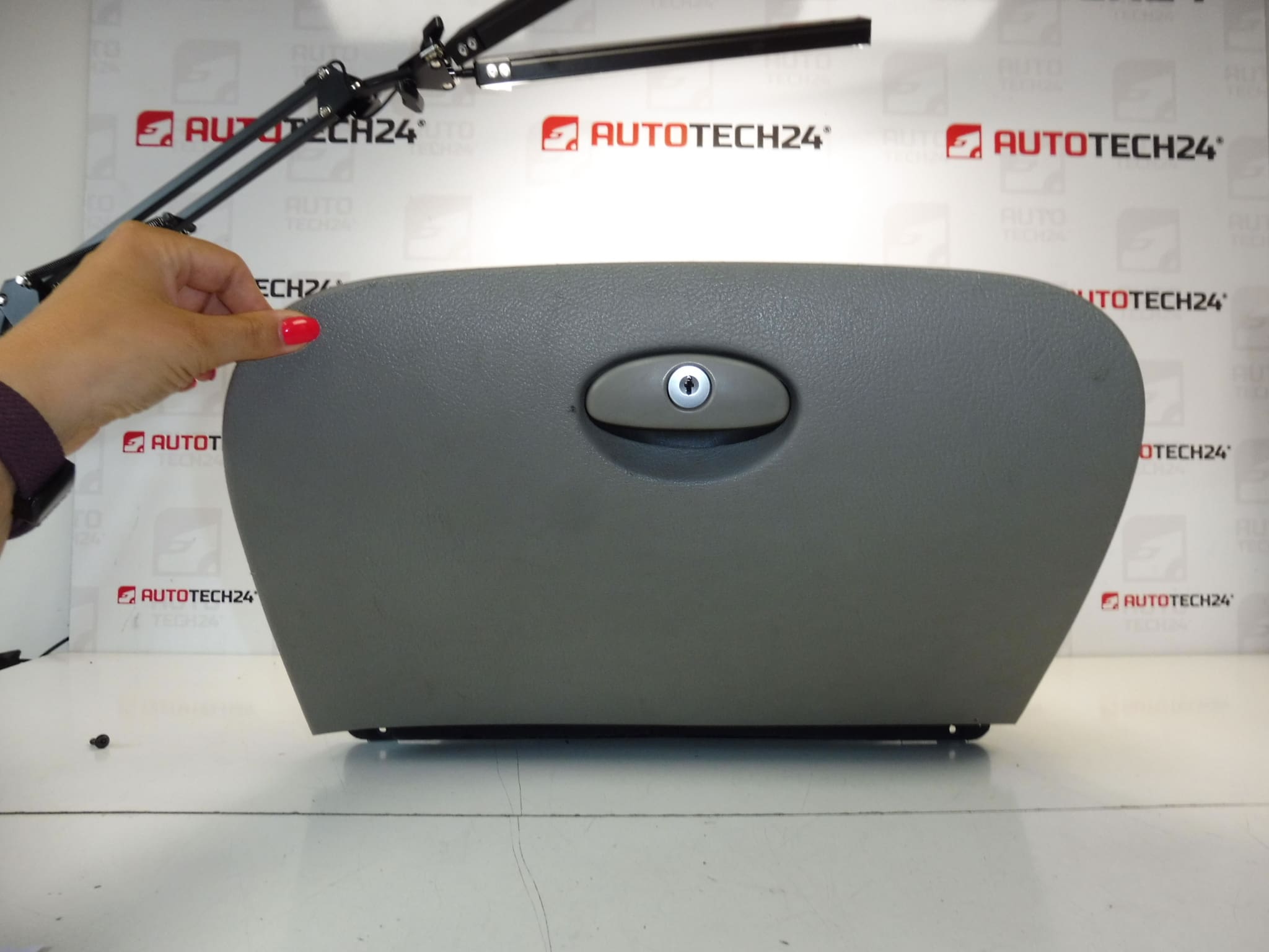 Κουτί αποθήκευσης Citroën C5 9632612977 8220RG