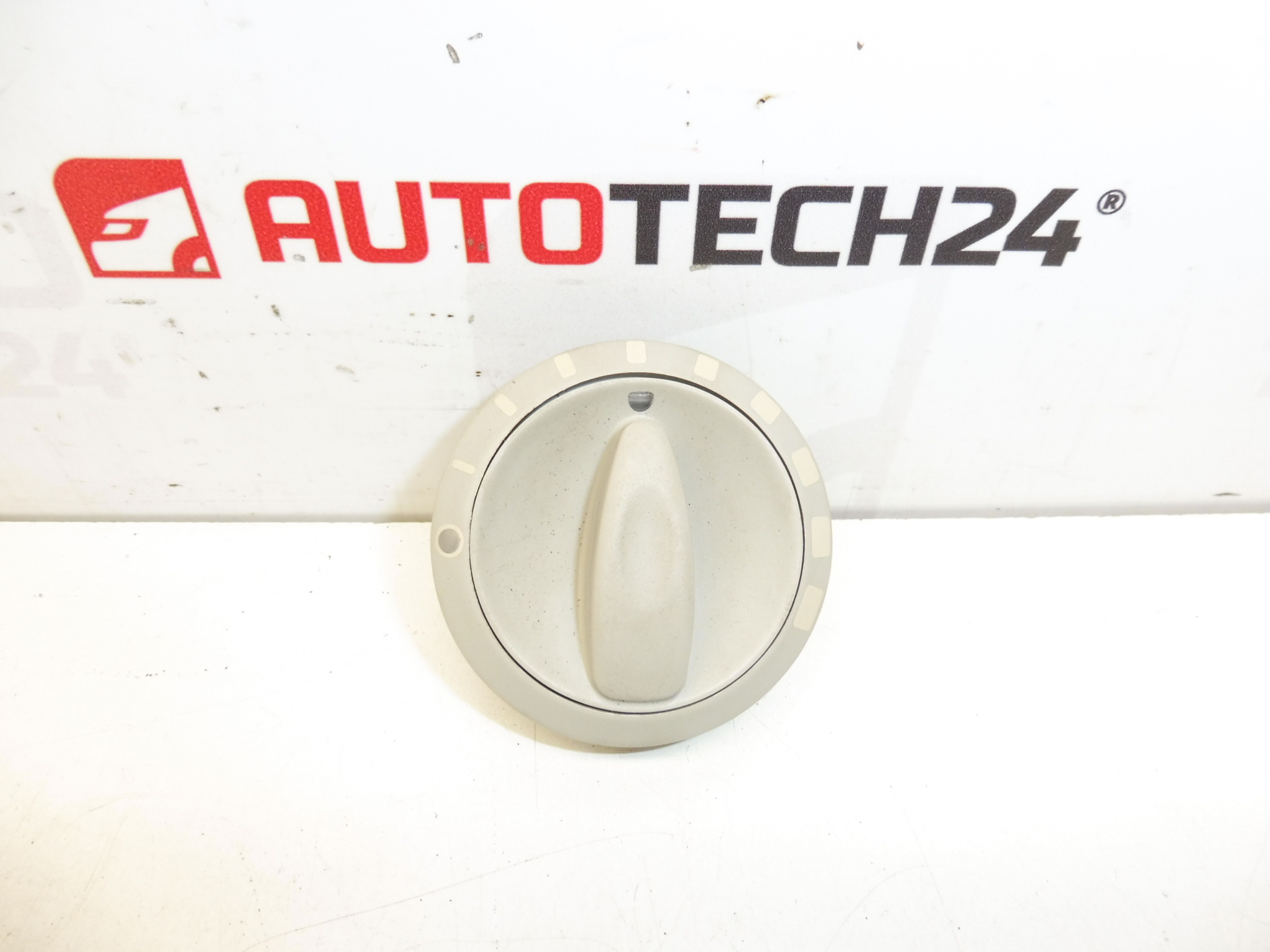 Οδηγός ηλιακής κουρτίνας Citroën Peugeot 96590657BJ 649039