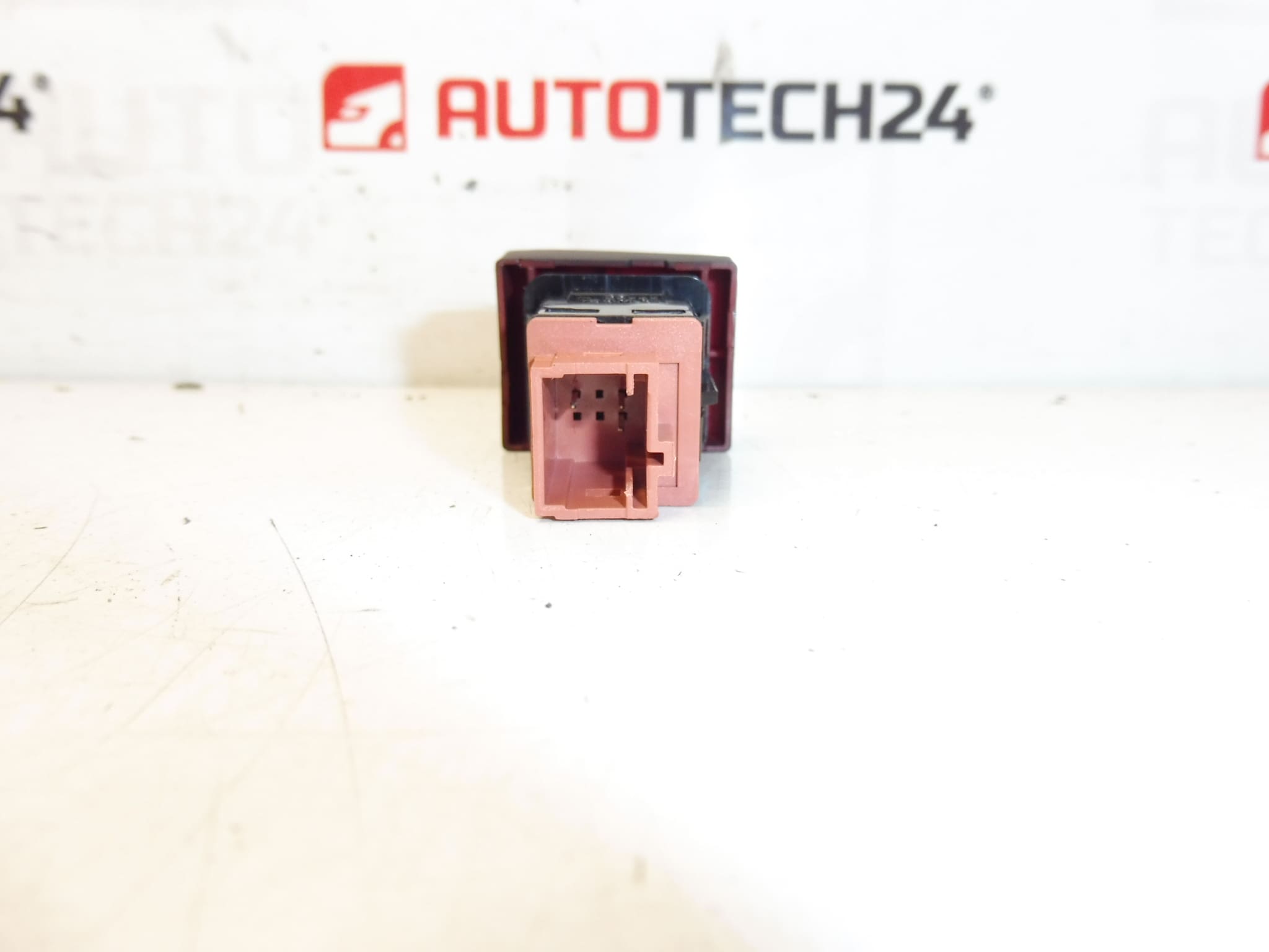 Peugeot 3008 5008 Hazard Light Controller 96652440ZD - Image 2