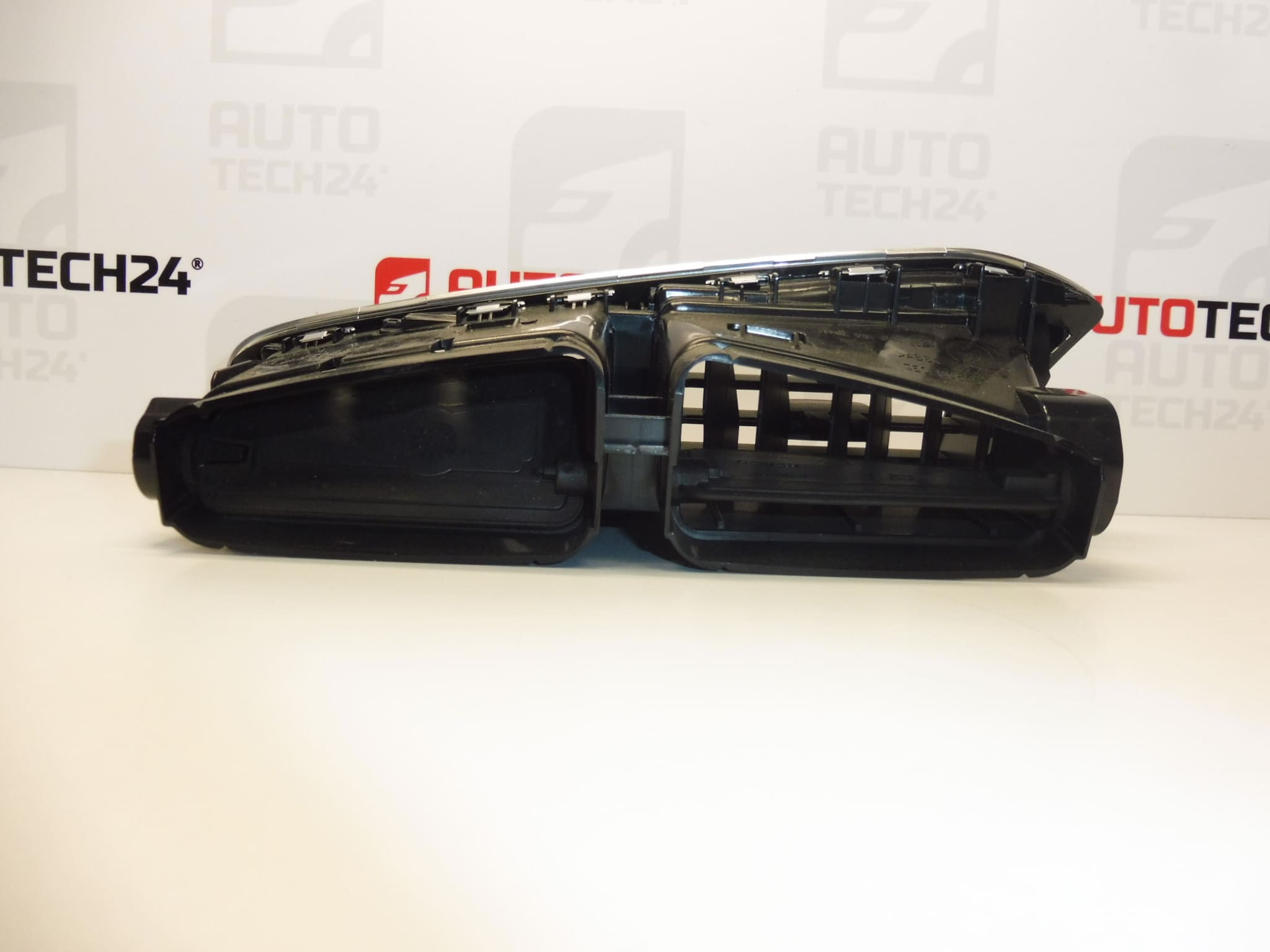 Citroen C4 II B7 και DS4 Central Air Grille 9676609977 8247EC - Image 2