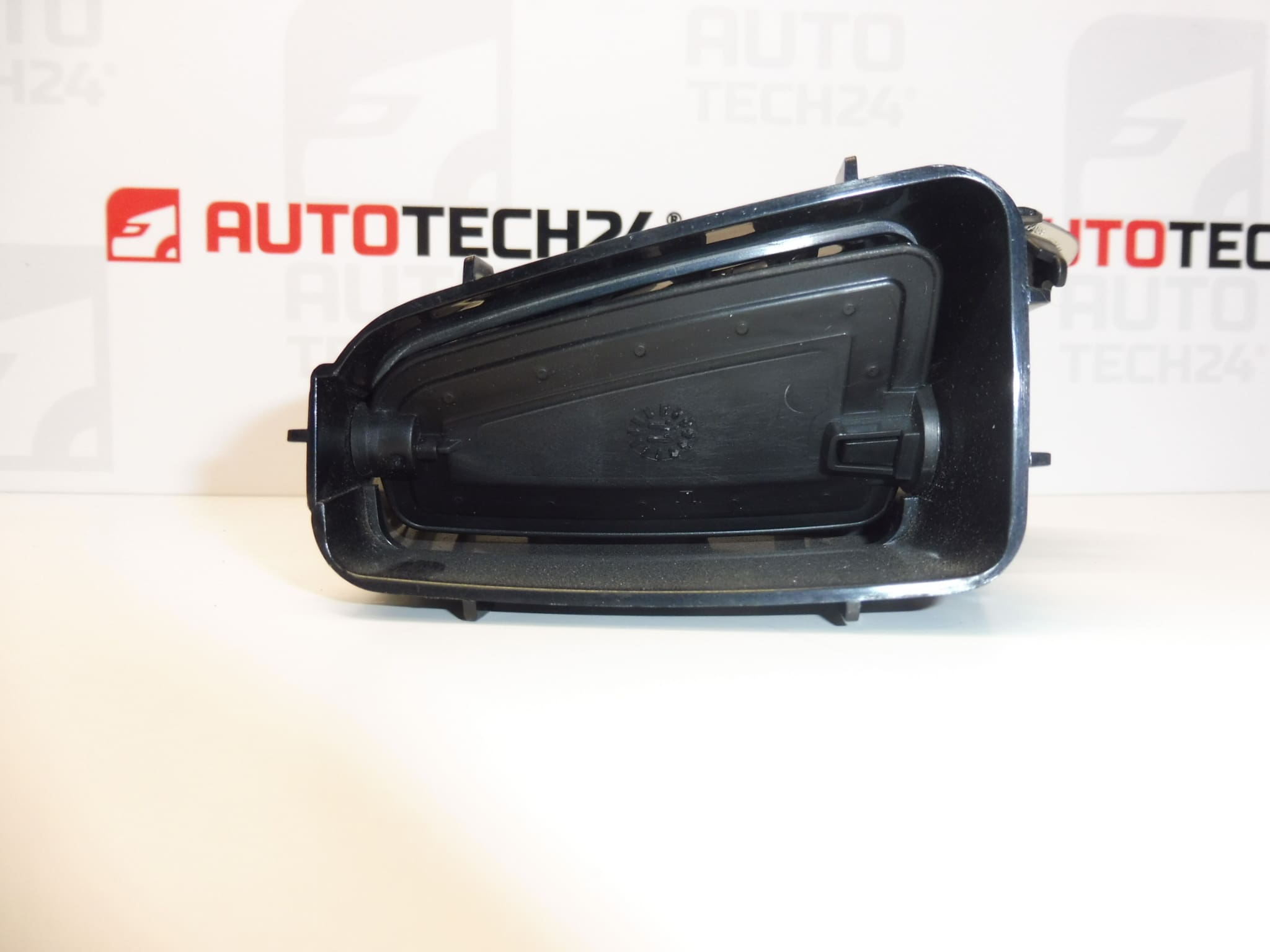 Δεξιά σχάρα εξαερισμού Citroen C4 II B7 and DS4 9671332277 8247S1 - Image 2