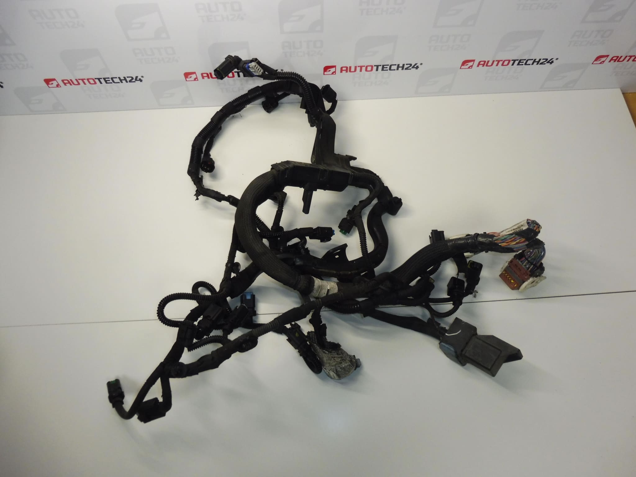 Εξοπλισμός Citroën Peugeot 1.6 HDI 9673749980 9678305680 6585J5