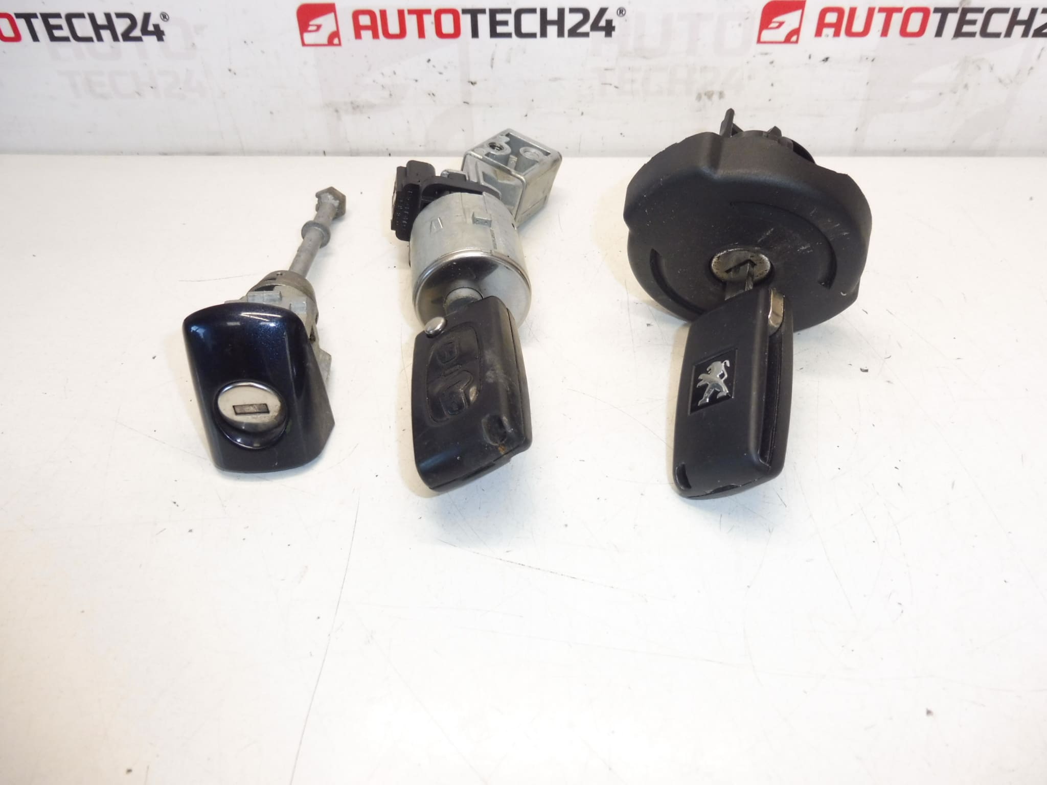 Κλειδαριά σετ 2 κλειδιών Peugeot 3008 5008 4162SX 4162KF 4162XT