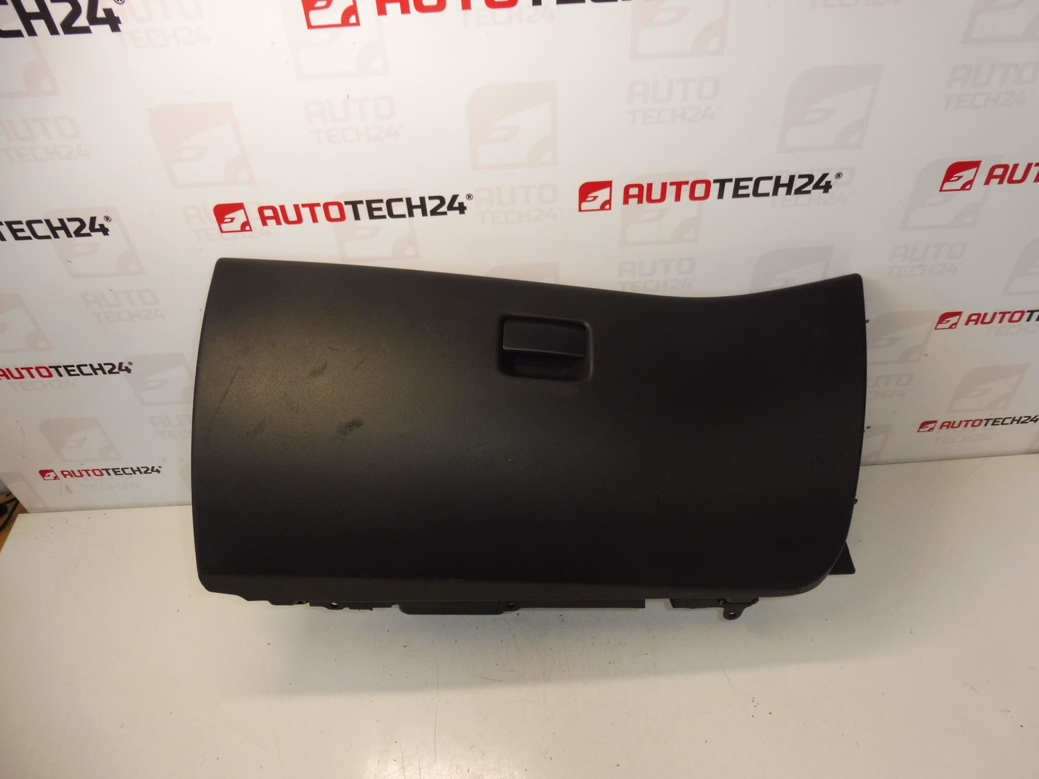 Κουτί αποθήκευσης Citroën C4 Picasso 8218FH 8218FF 8226CY