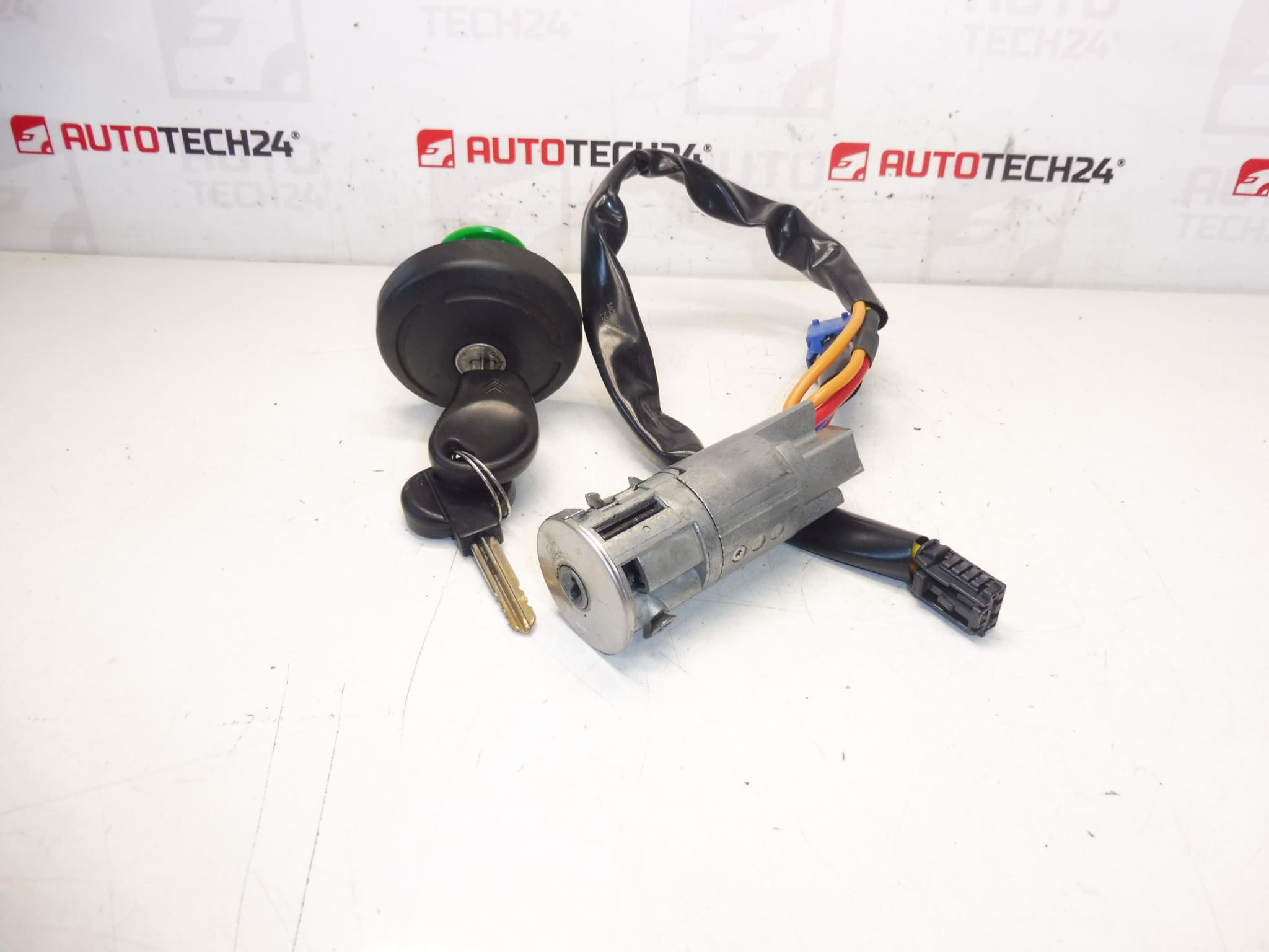 Κουτί διακόπτη 2 κλειδιά Citroën Xsara Picasso 4162HK 4162CK