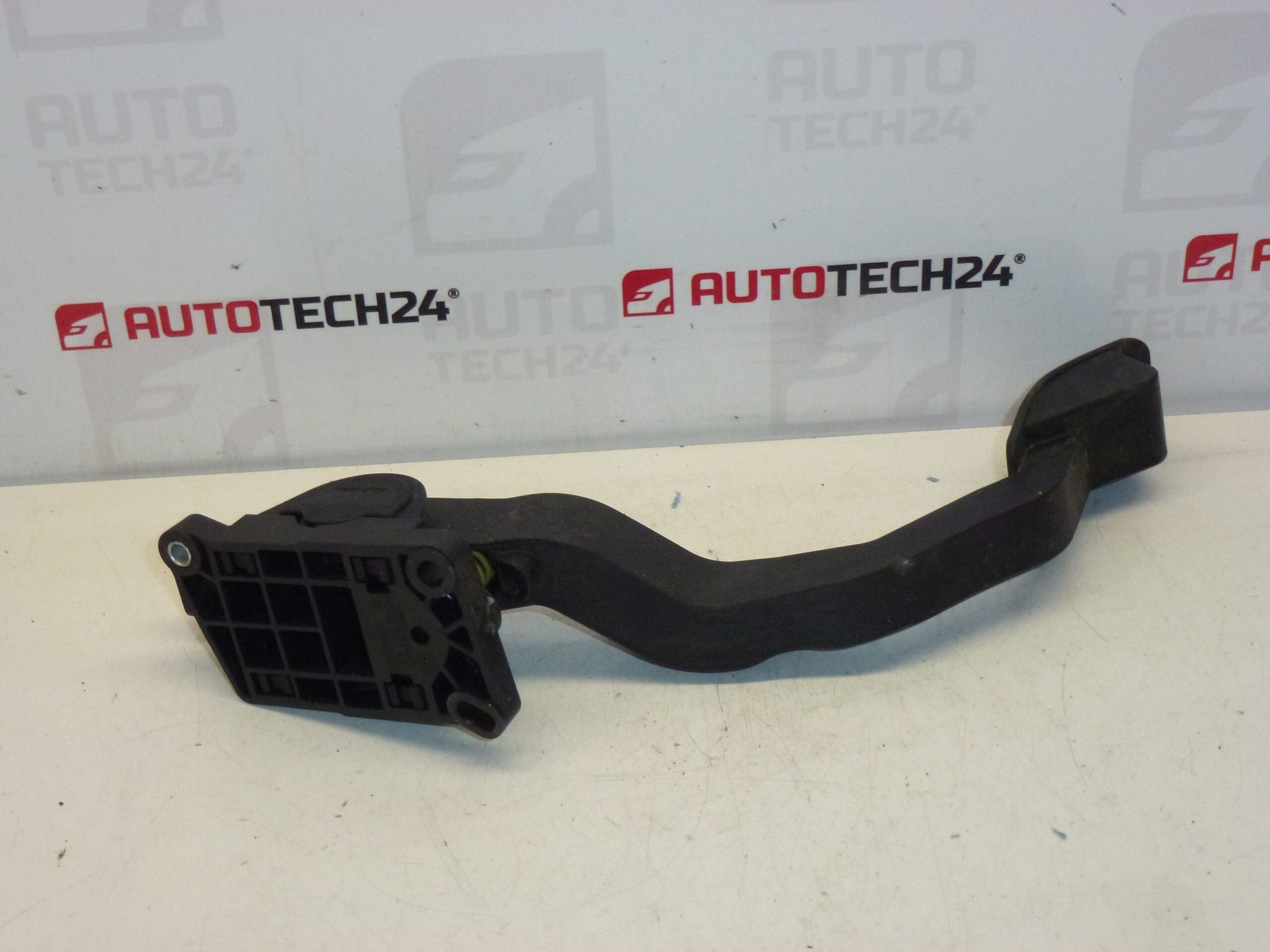 Πεντάλ γκαζιού Peugeot 206 Bosch 9645852280 0280752237 1601Q2 - Image 2