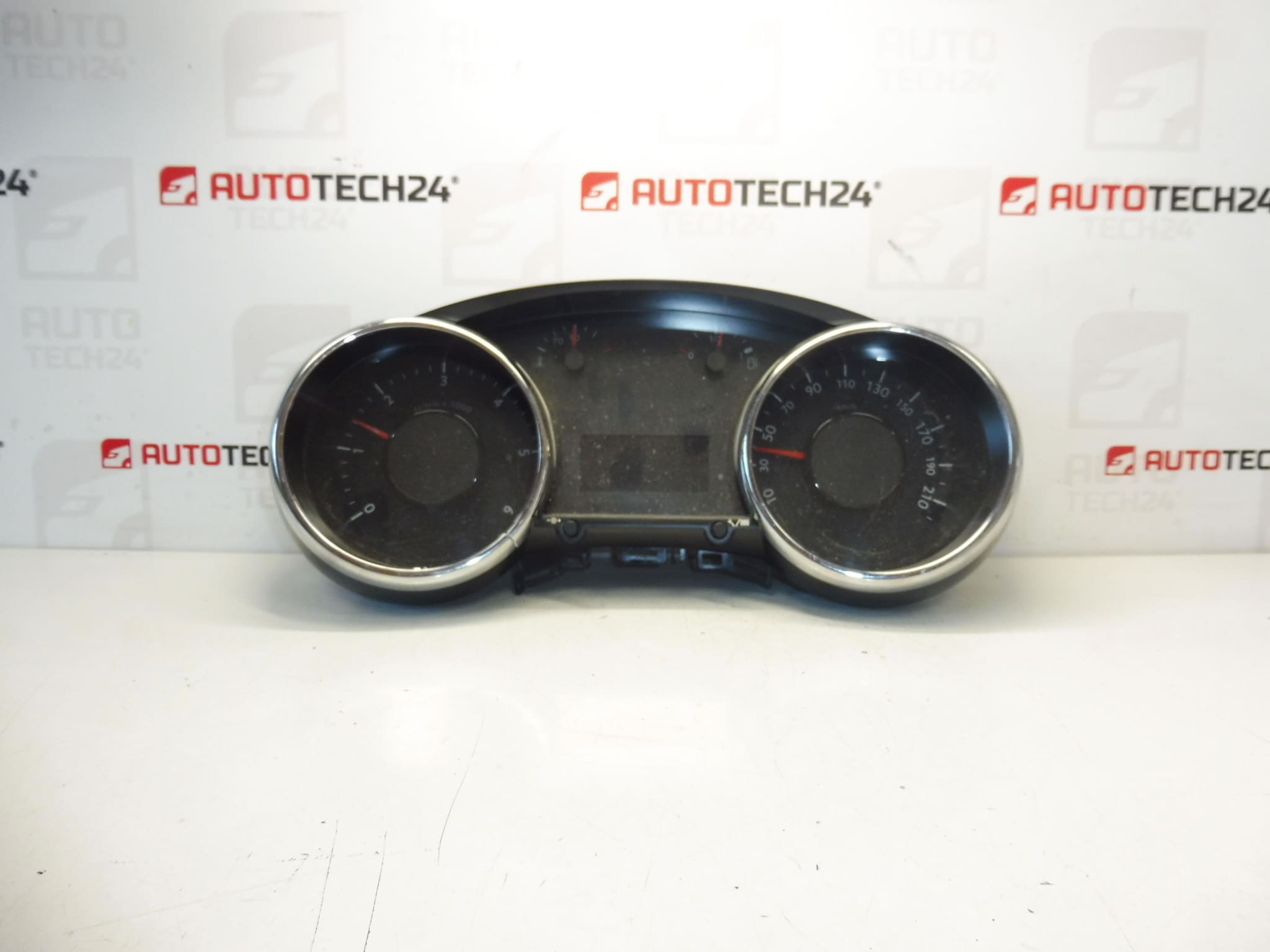 Ταχύμετρο 144000km Peugeot 3008 5008 9804210980 980462780